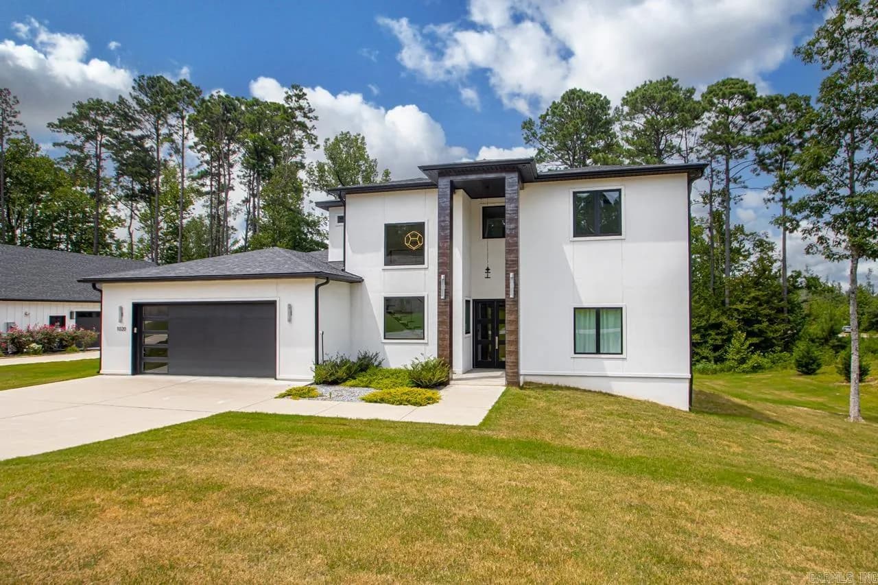 Property at 1020  Hunter lee - Image 3