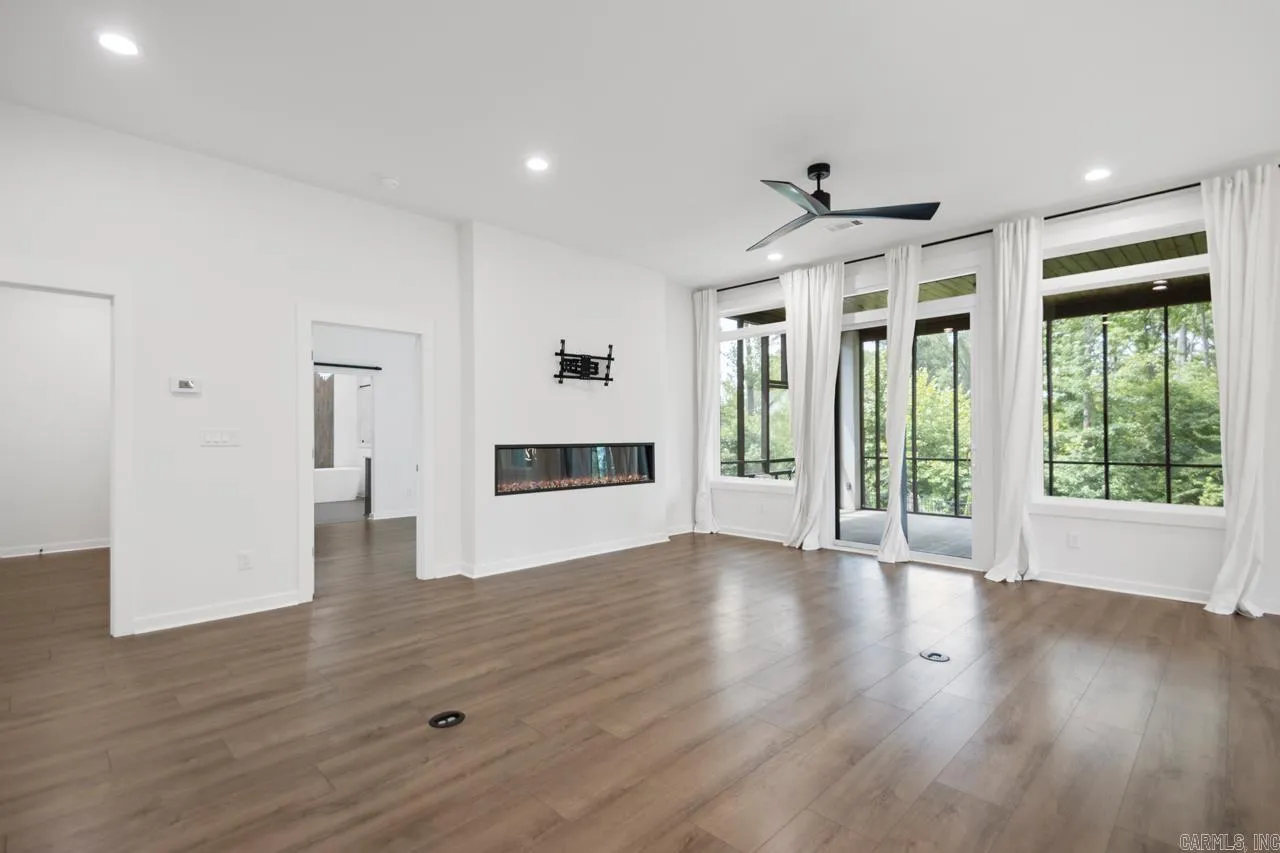 Property at 1020  Hunter lee - Image 15