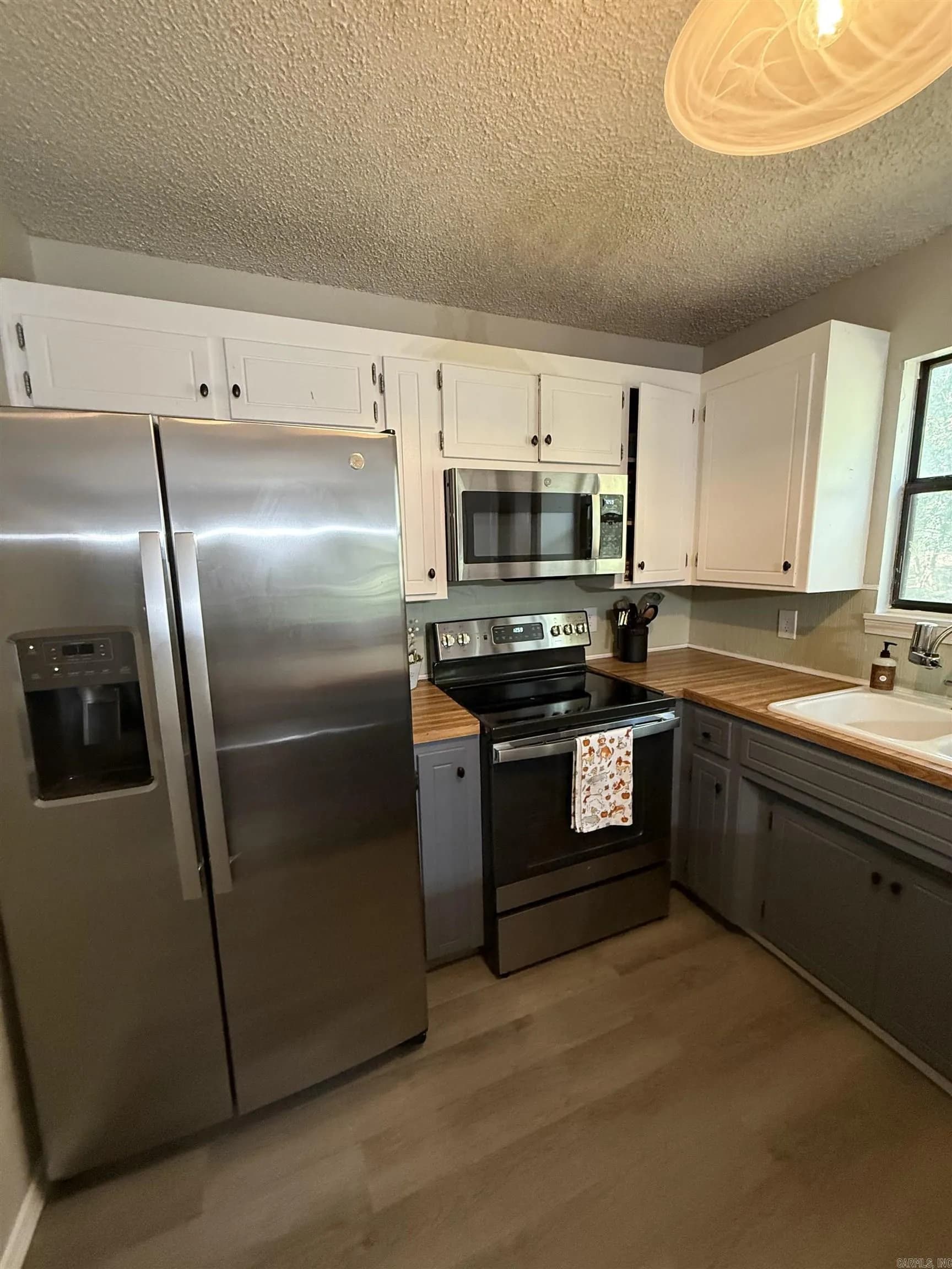 Property at 225  Bristol - Image 8