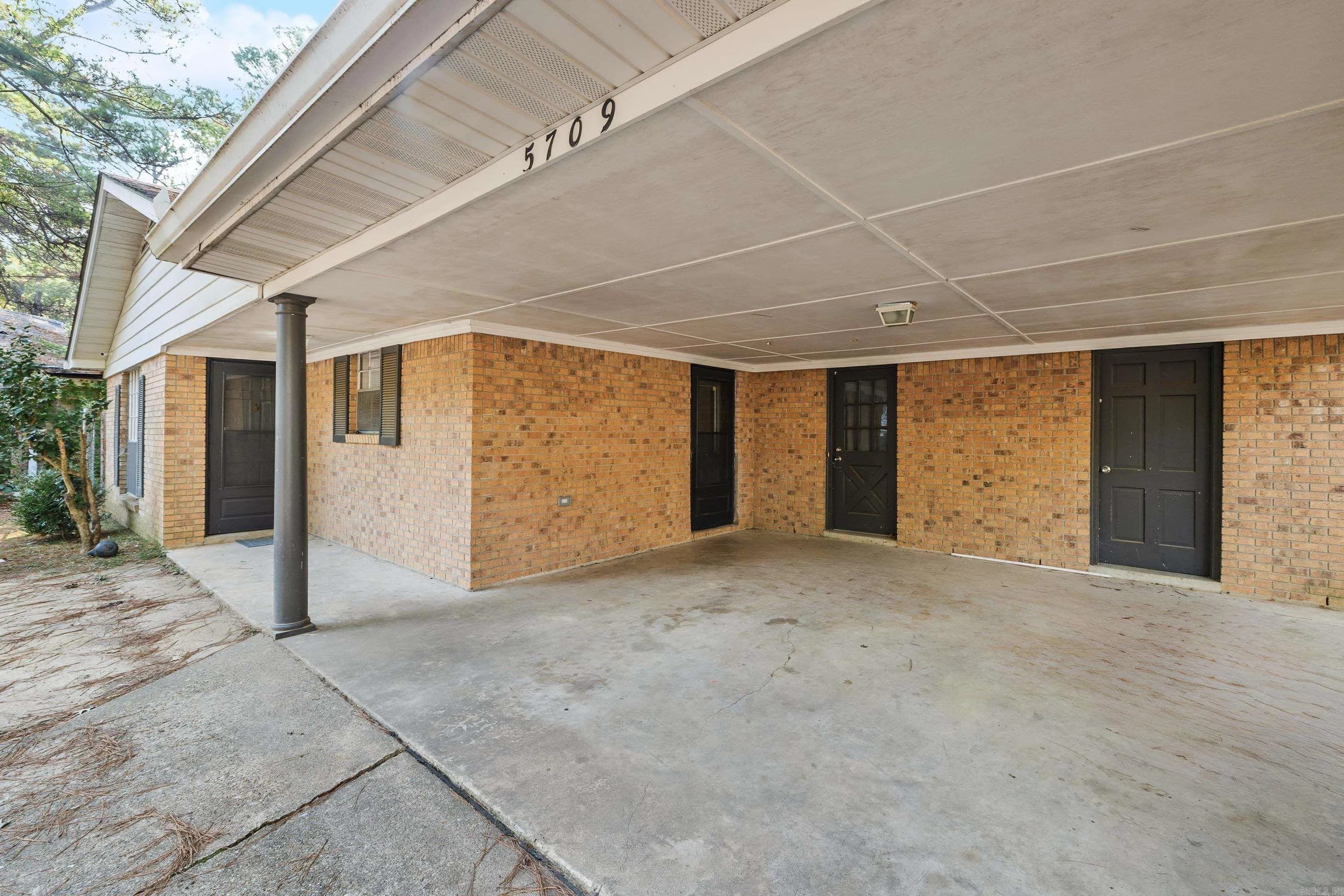 Property at 5709  Chaucer - Image 20