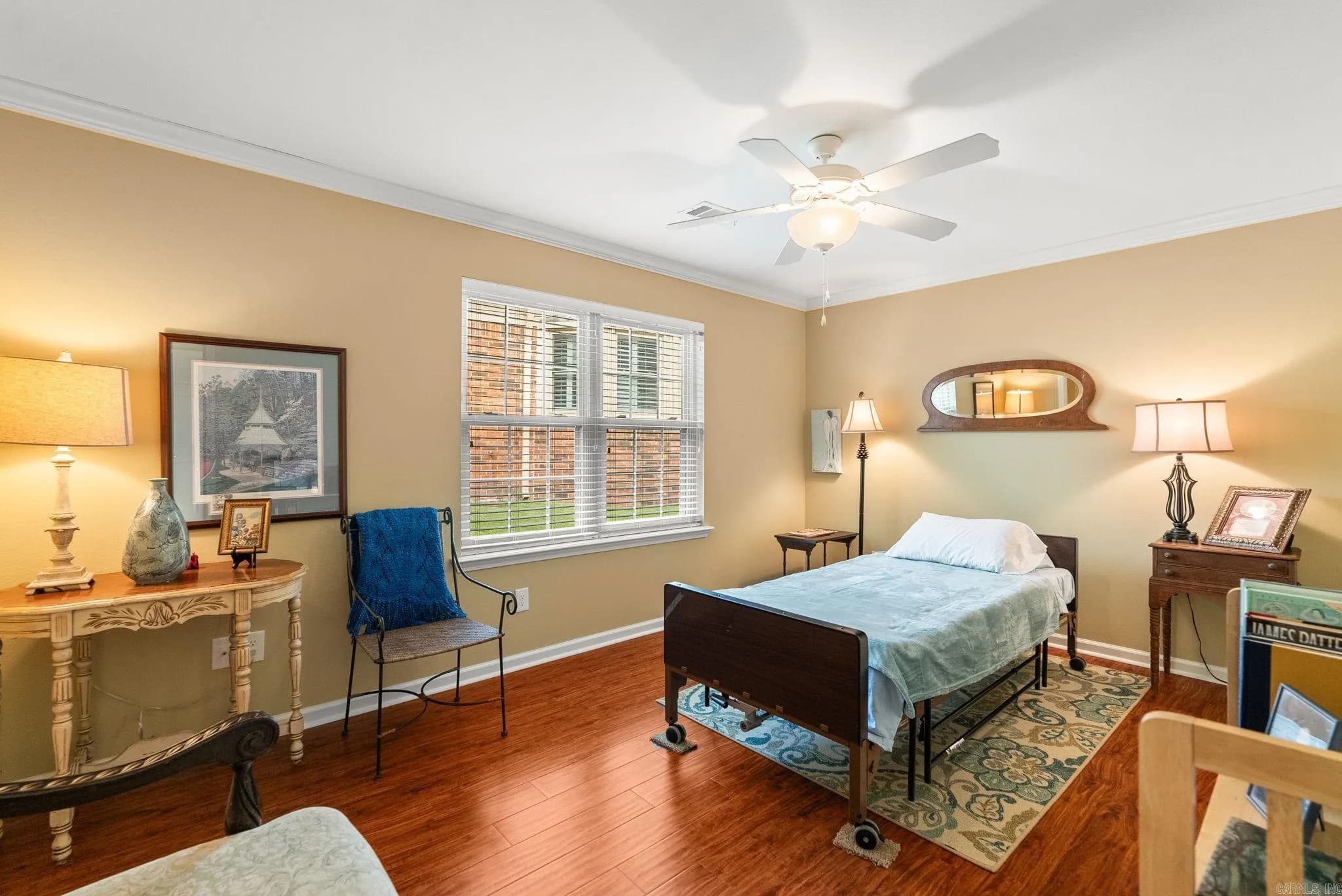 Property at 2112  Hinson  15, 15 - Image 30