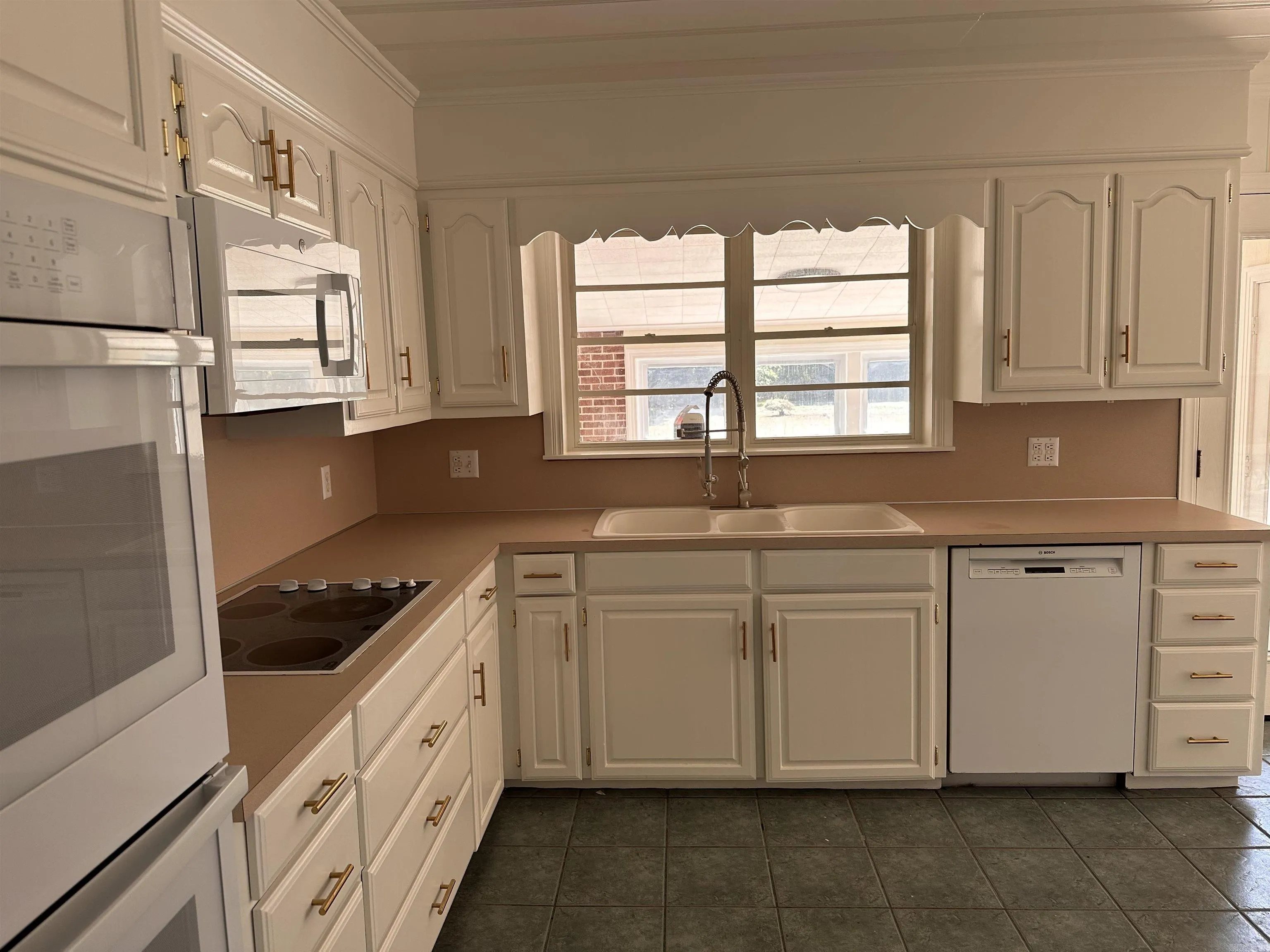 Property at 1800 N Dudney - Image 5