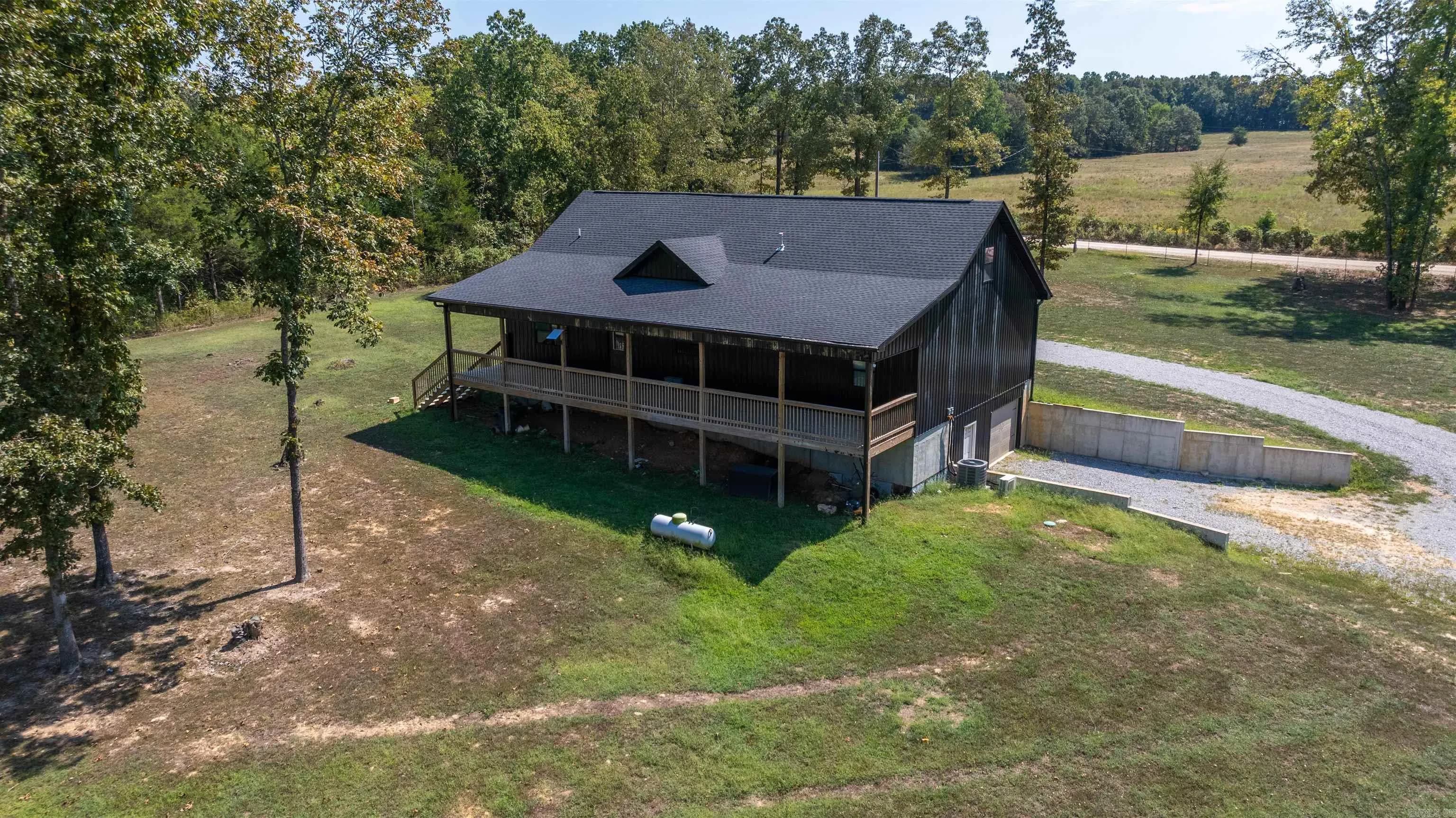 Property at 100 E Maxville - Image 35