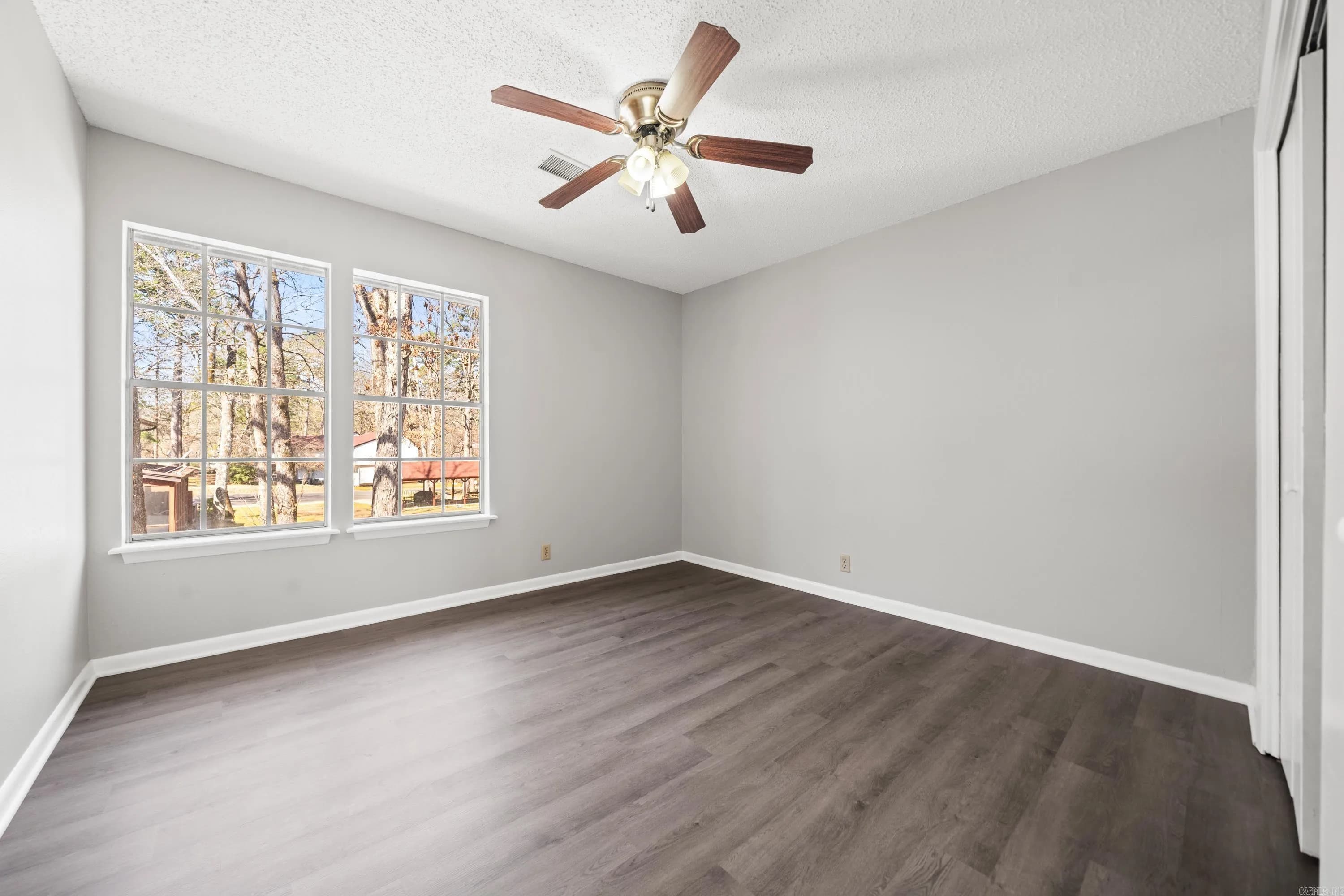 Property at 111  Emperado way - Image 18