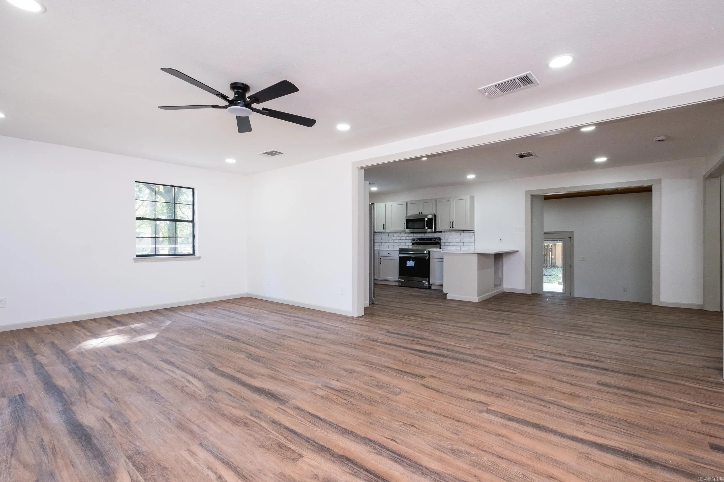 Property at 306 SE 1st - Image 19