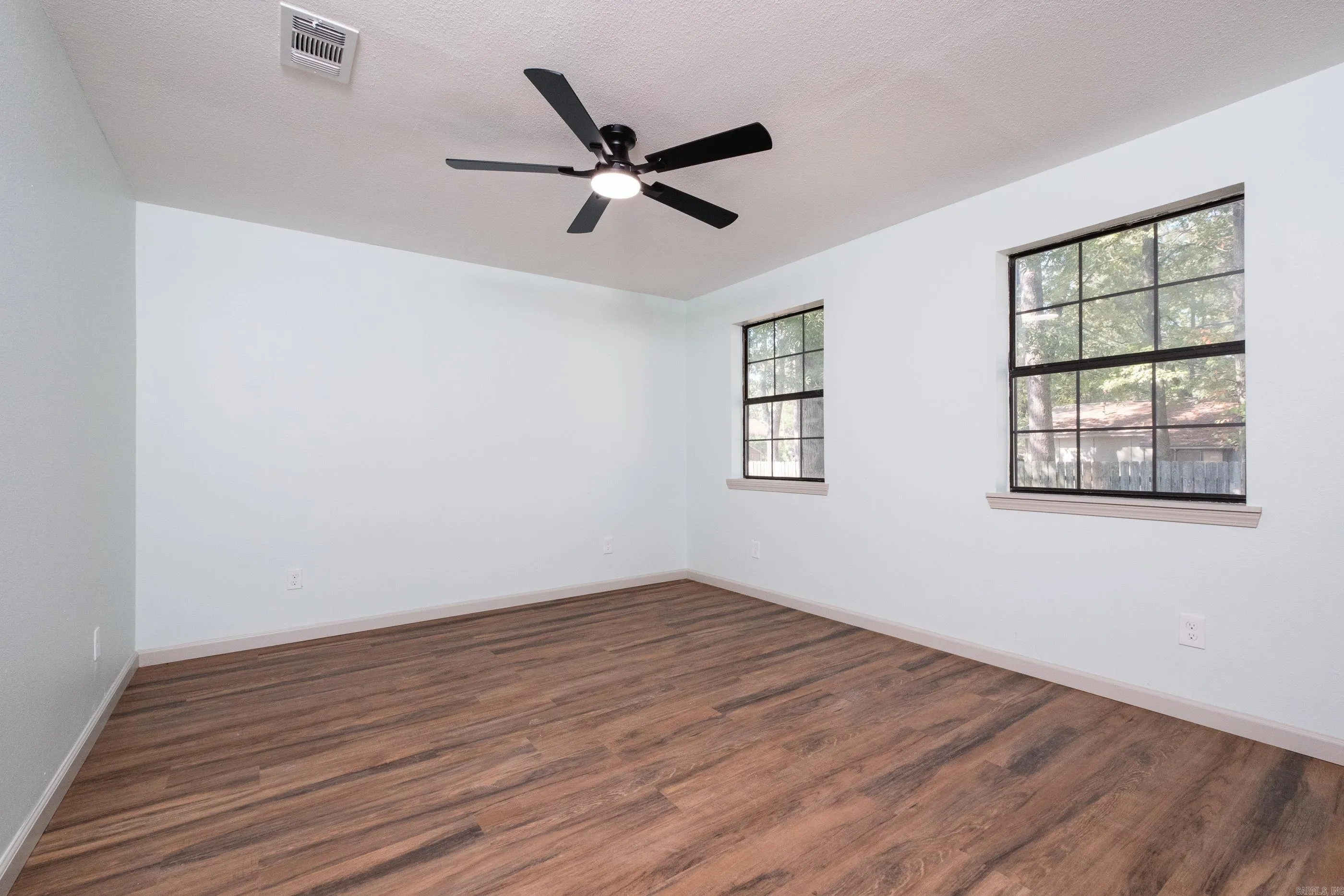 Property at 306 SE 1st - Image 36