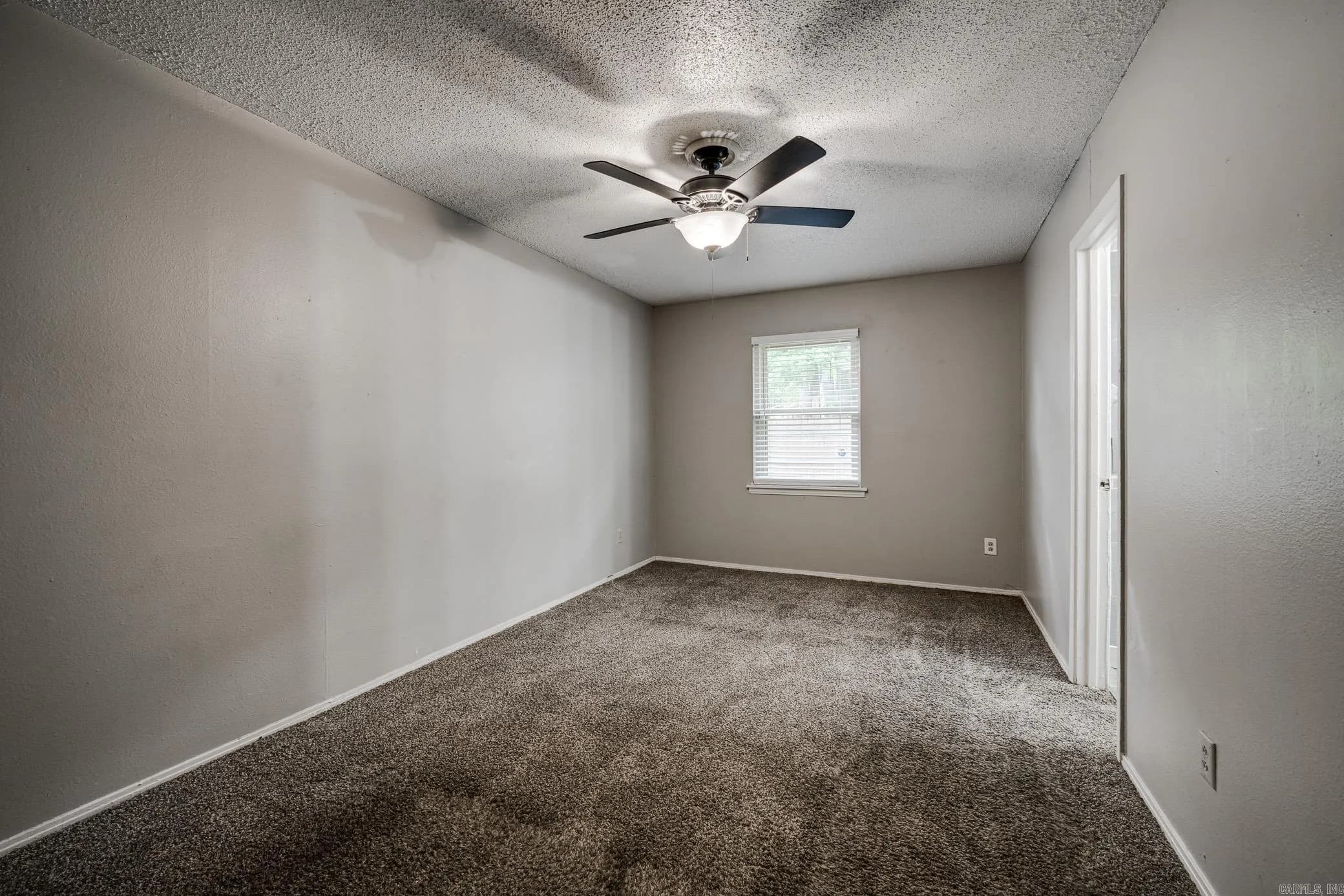 Property at 3938  Wooddale - Image 17