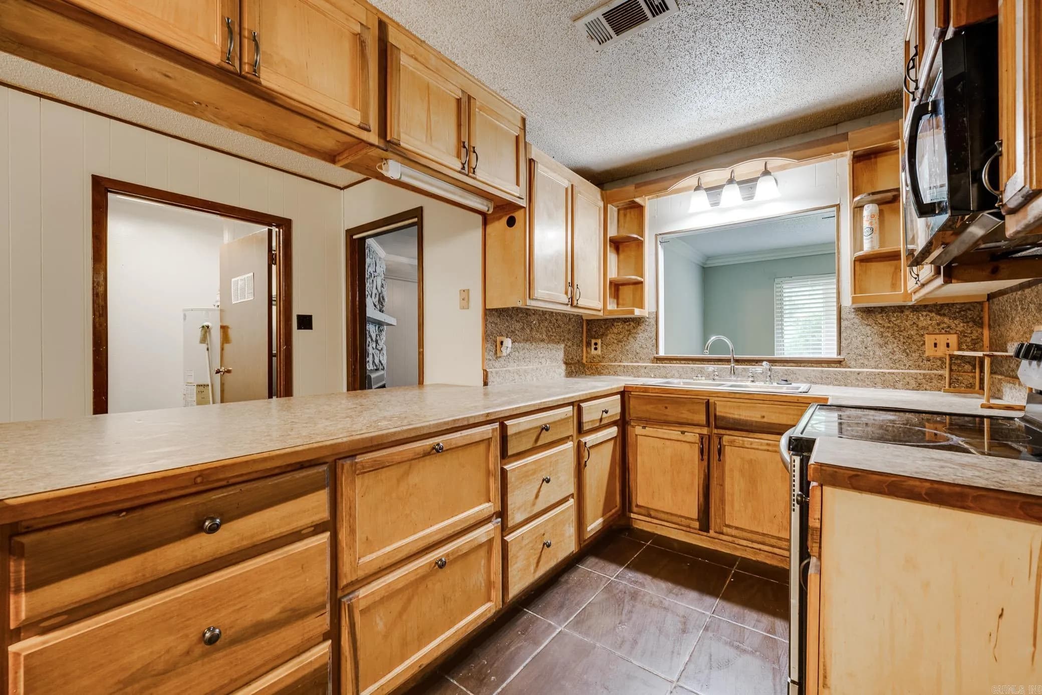 Property at 3938  Wooddale - Image 11