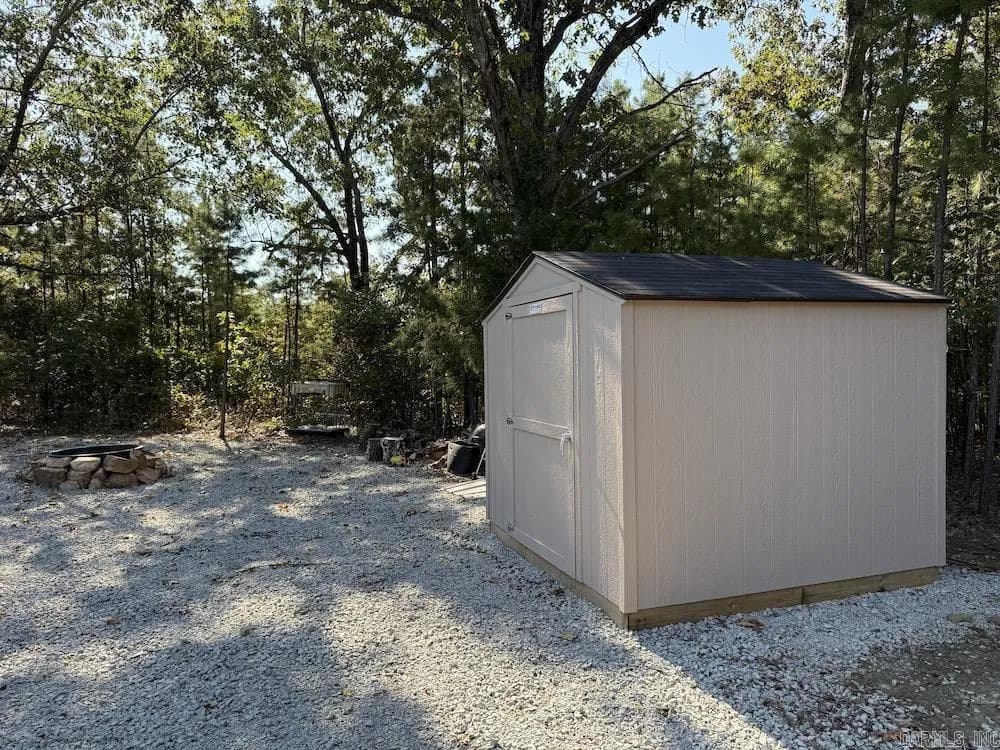 Property at 643 W Spring hill road - Image 41