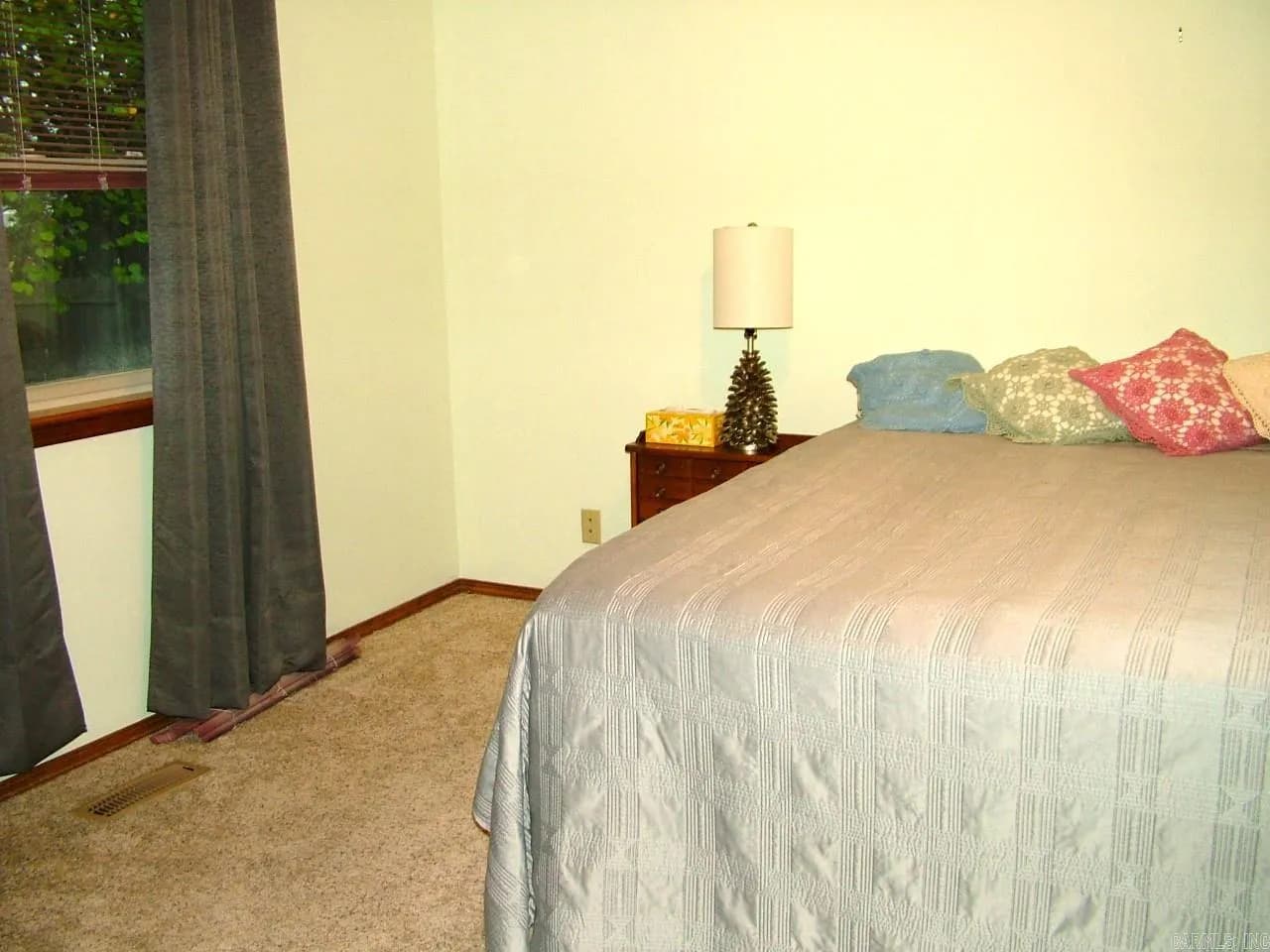 Property at 114  Parkview - Image 7