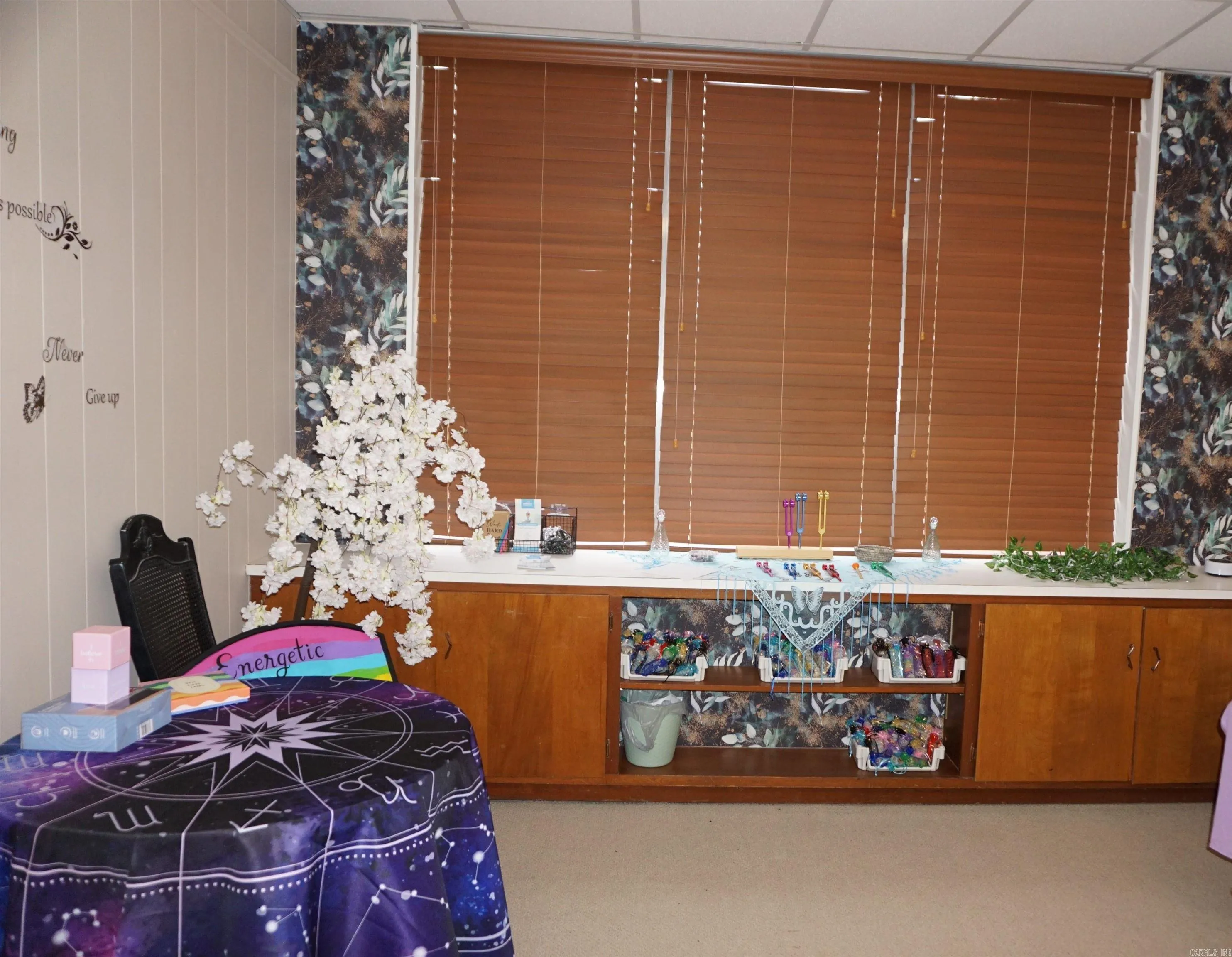 Property at 500 W Arch - Image 16
