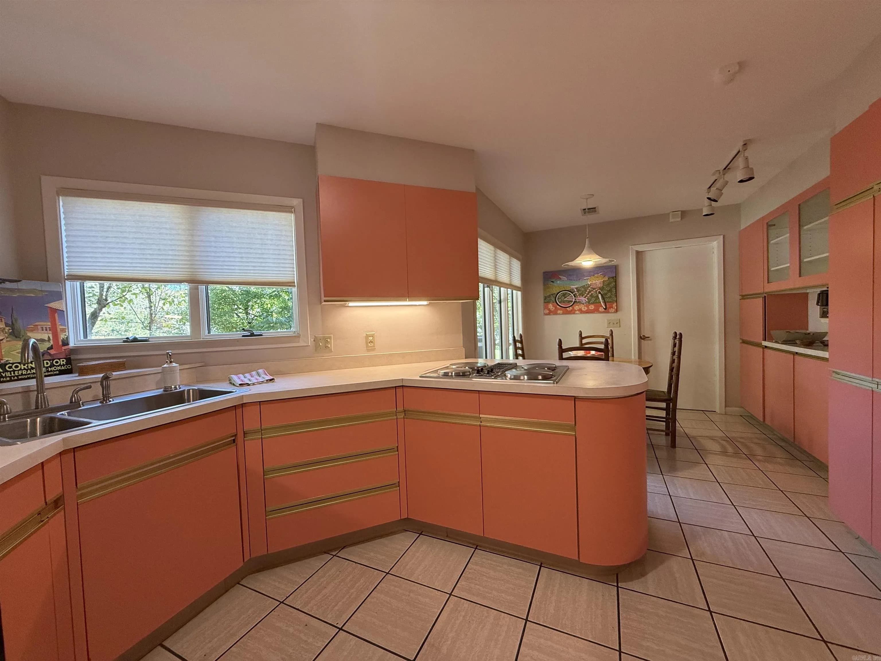 Property at 917  Calvert cv - Image 5