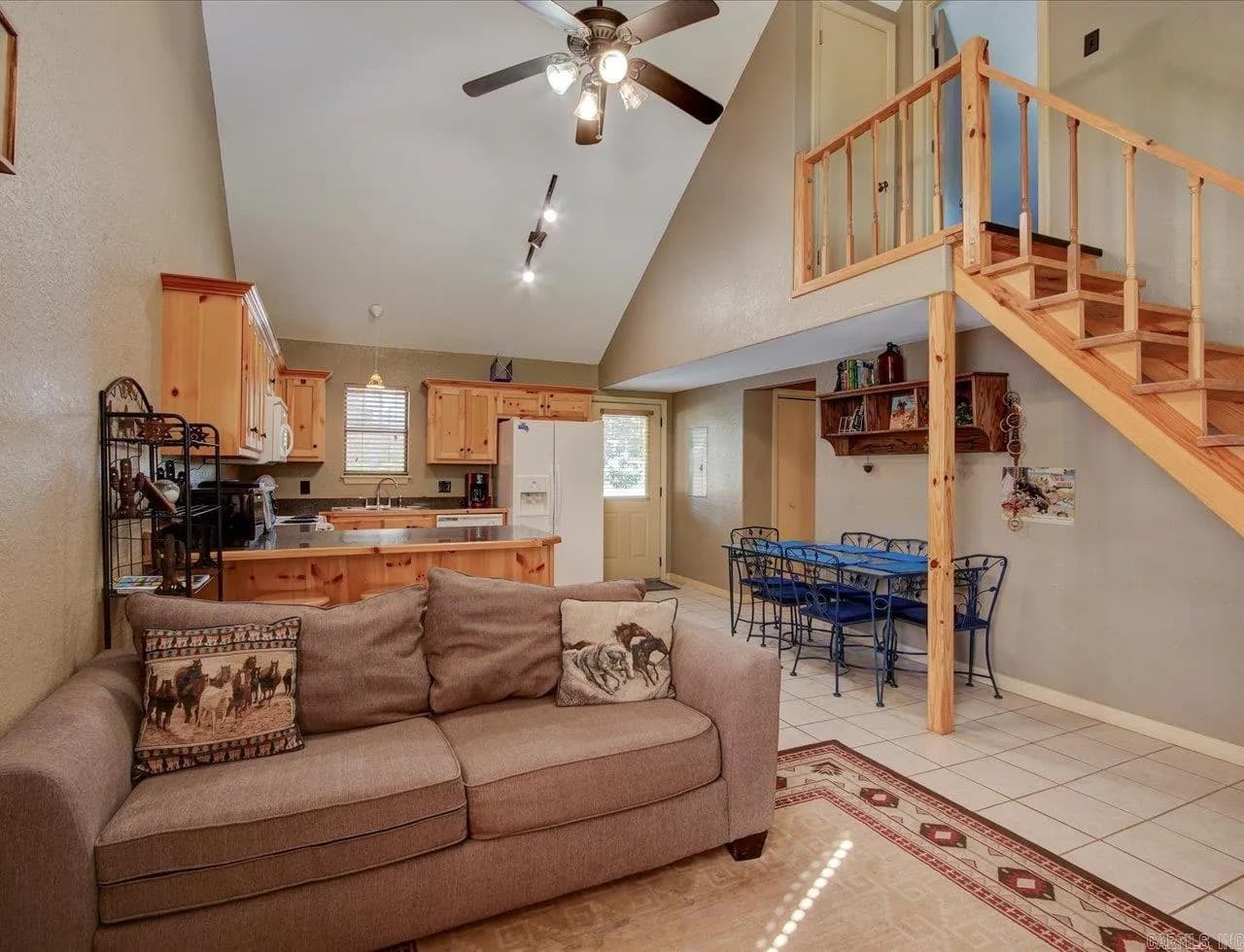 Property at 156  Shady oak - Image 10