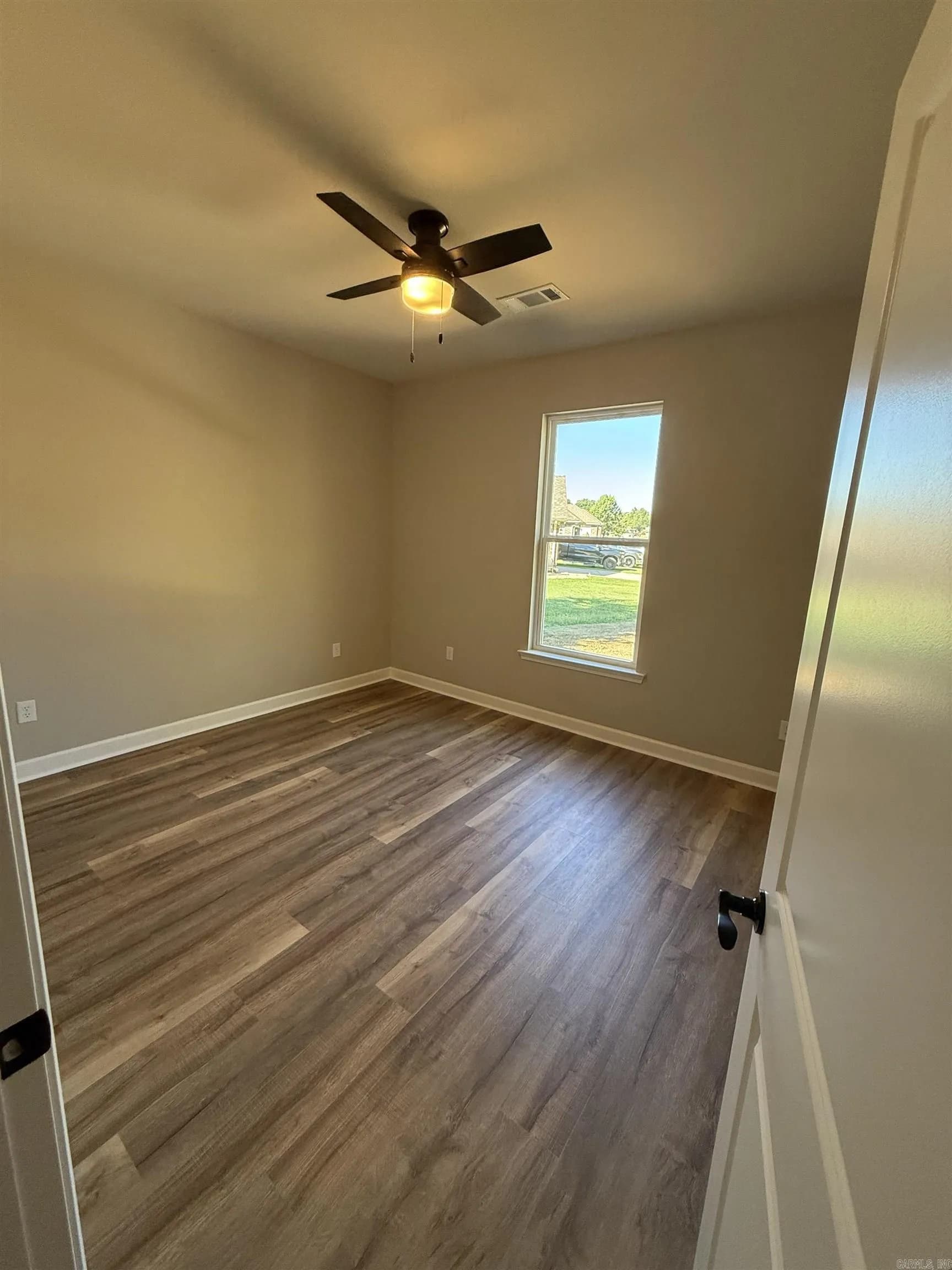 Property at 370  Meadow creek - Image 10