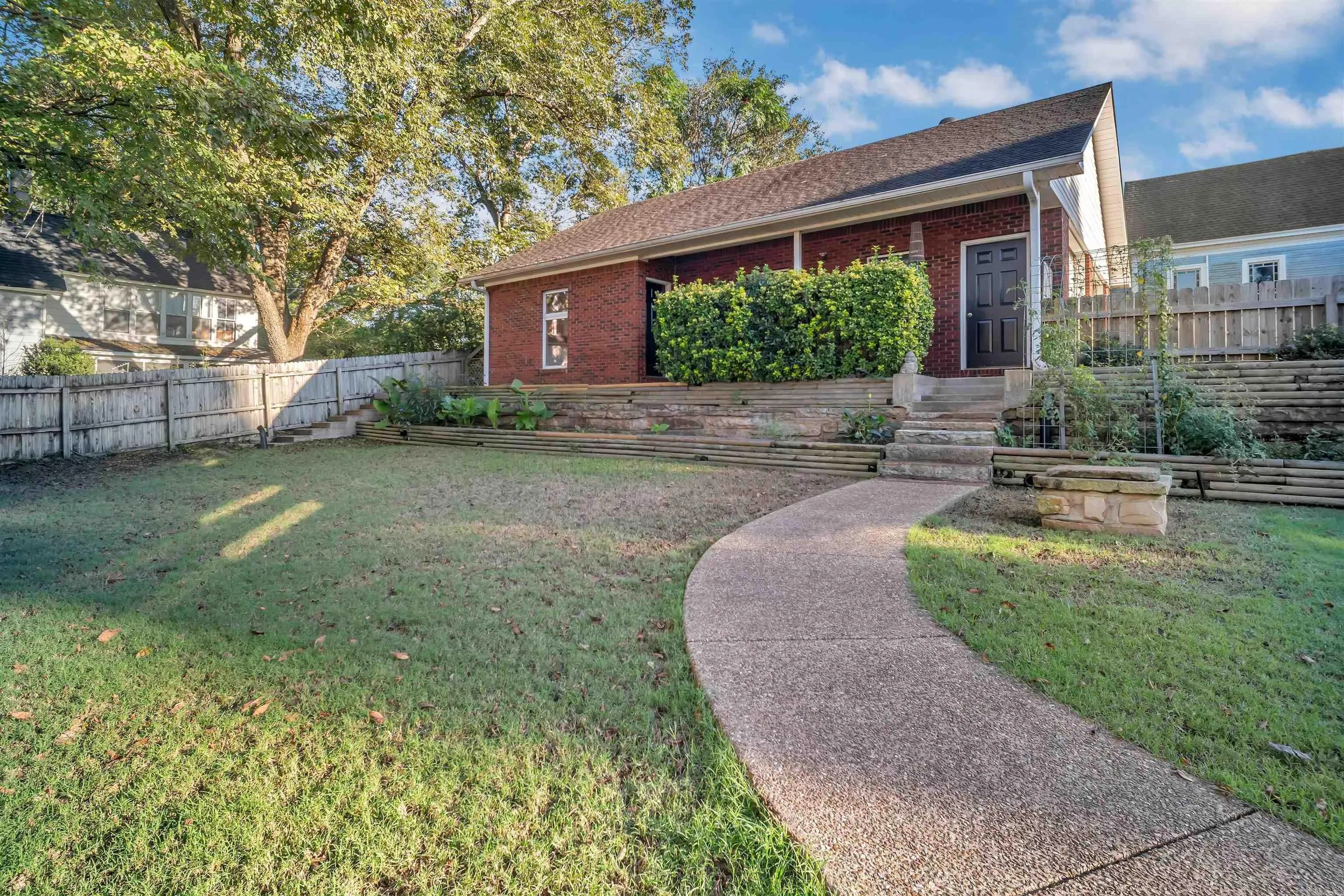 Property at 403 W Church - Image 26