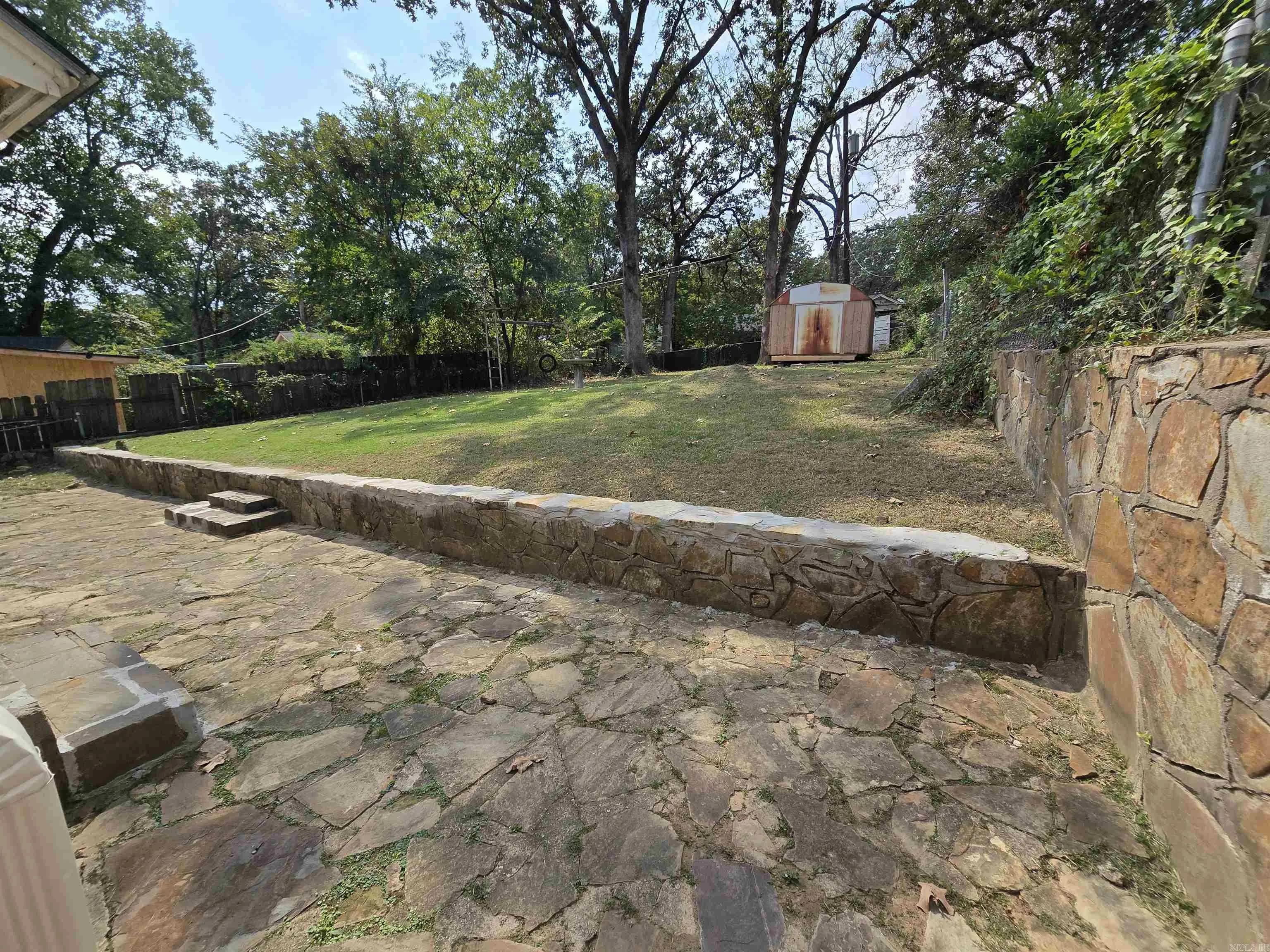 Property at 3117 N Cypress - Image 46