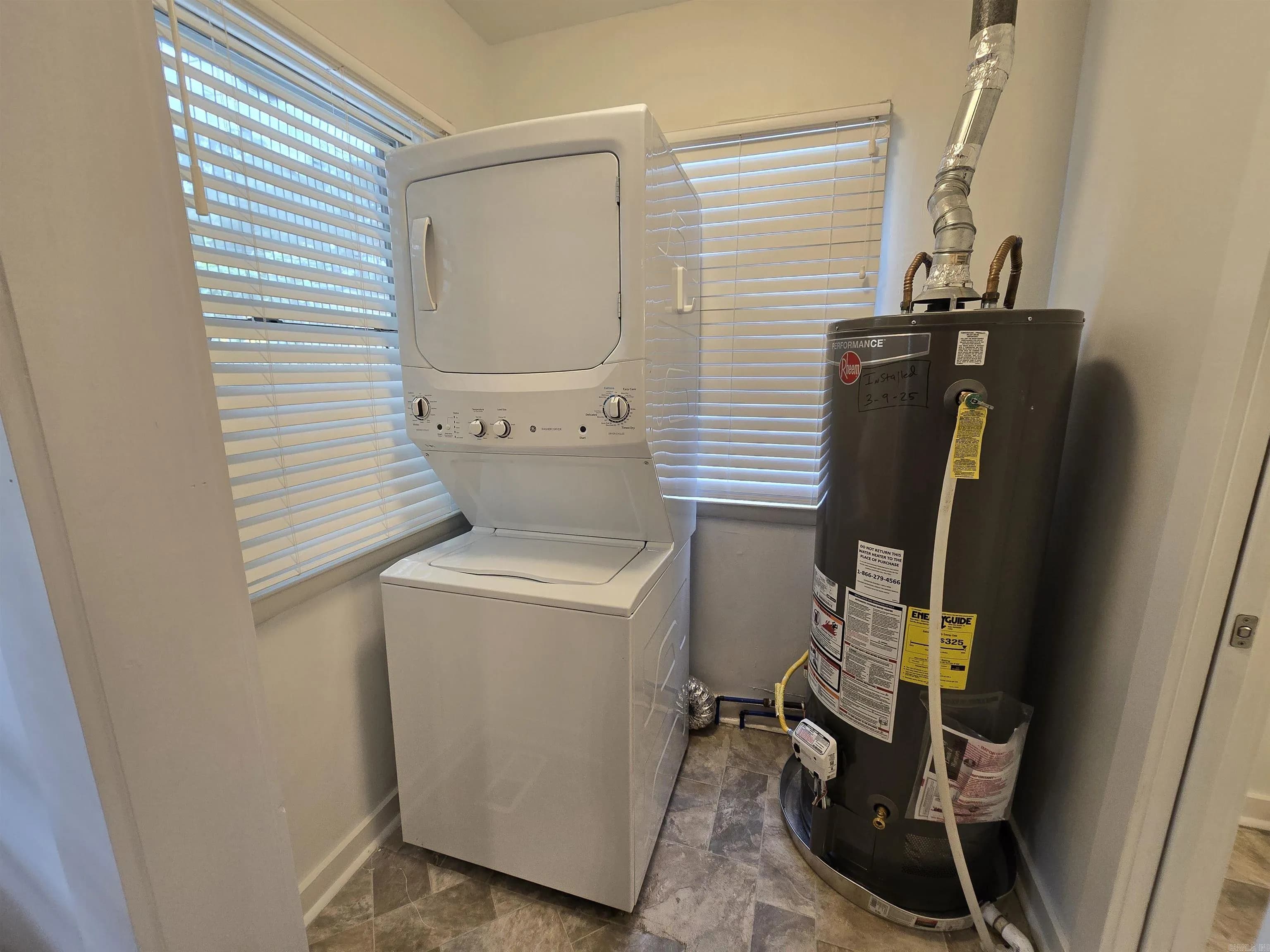Property at 3117 N Cypress - Image 42