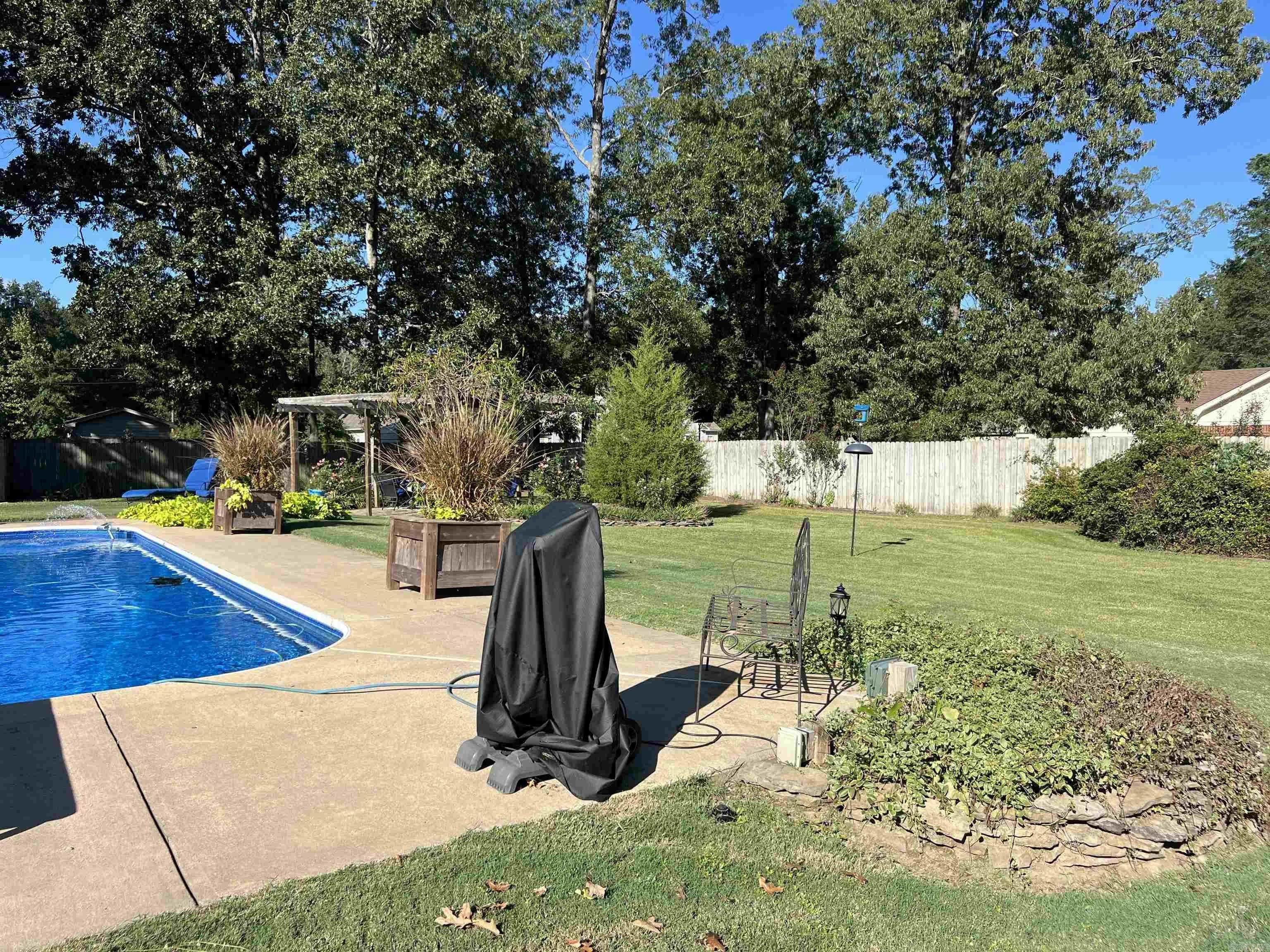 Property at 319  Edwards - Image 11
