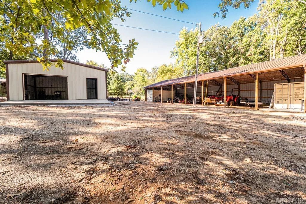 Property at 130  Prosperity rd - Image 4