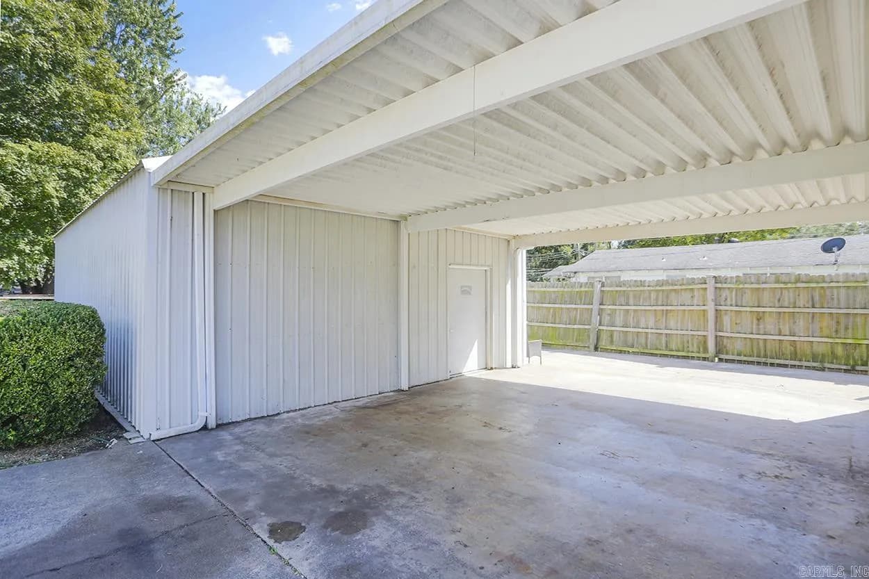 Property at 5424  Maple - Image 35