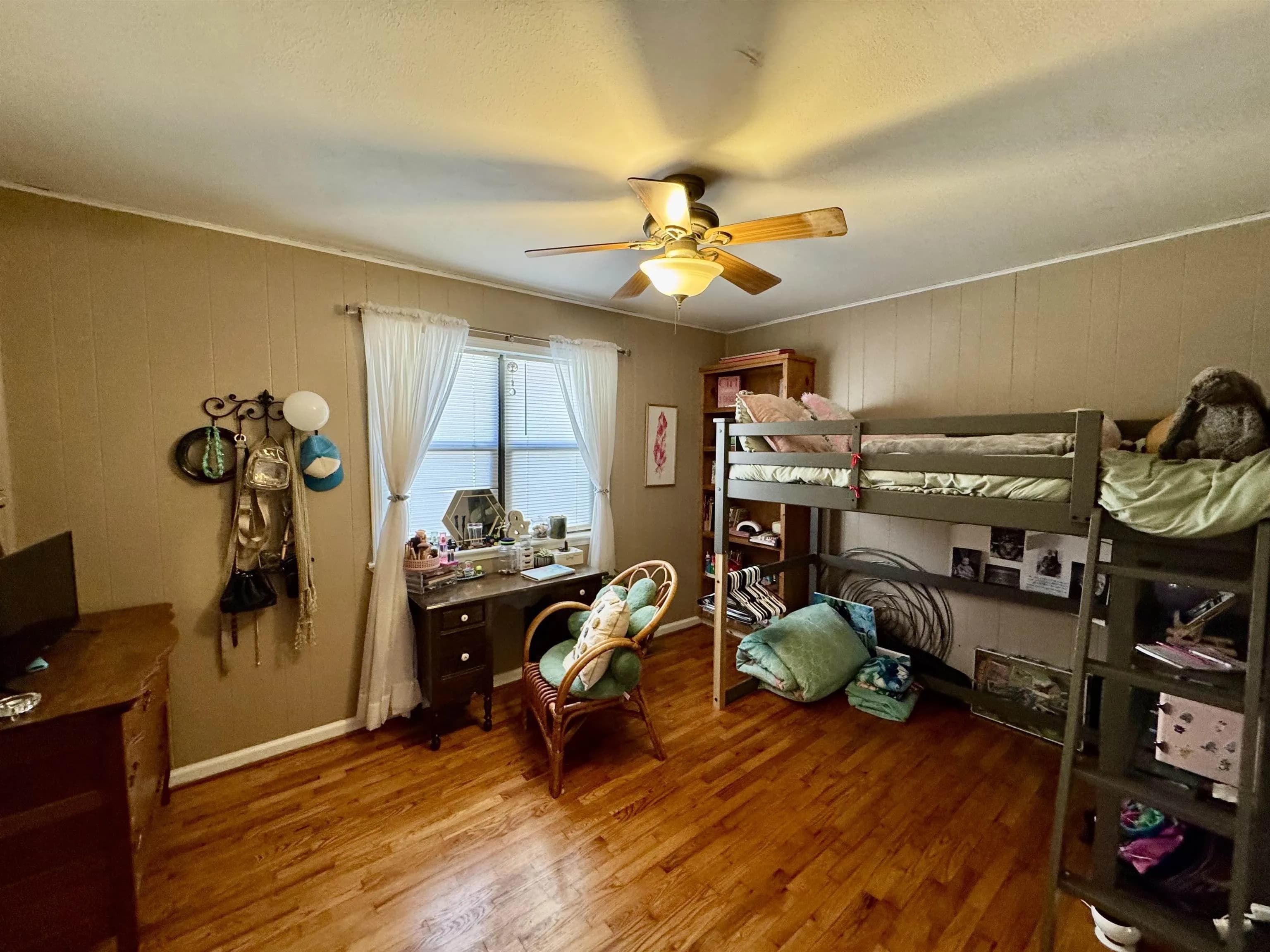 Property at 214  Mcvey street - Image 16