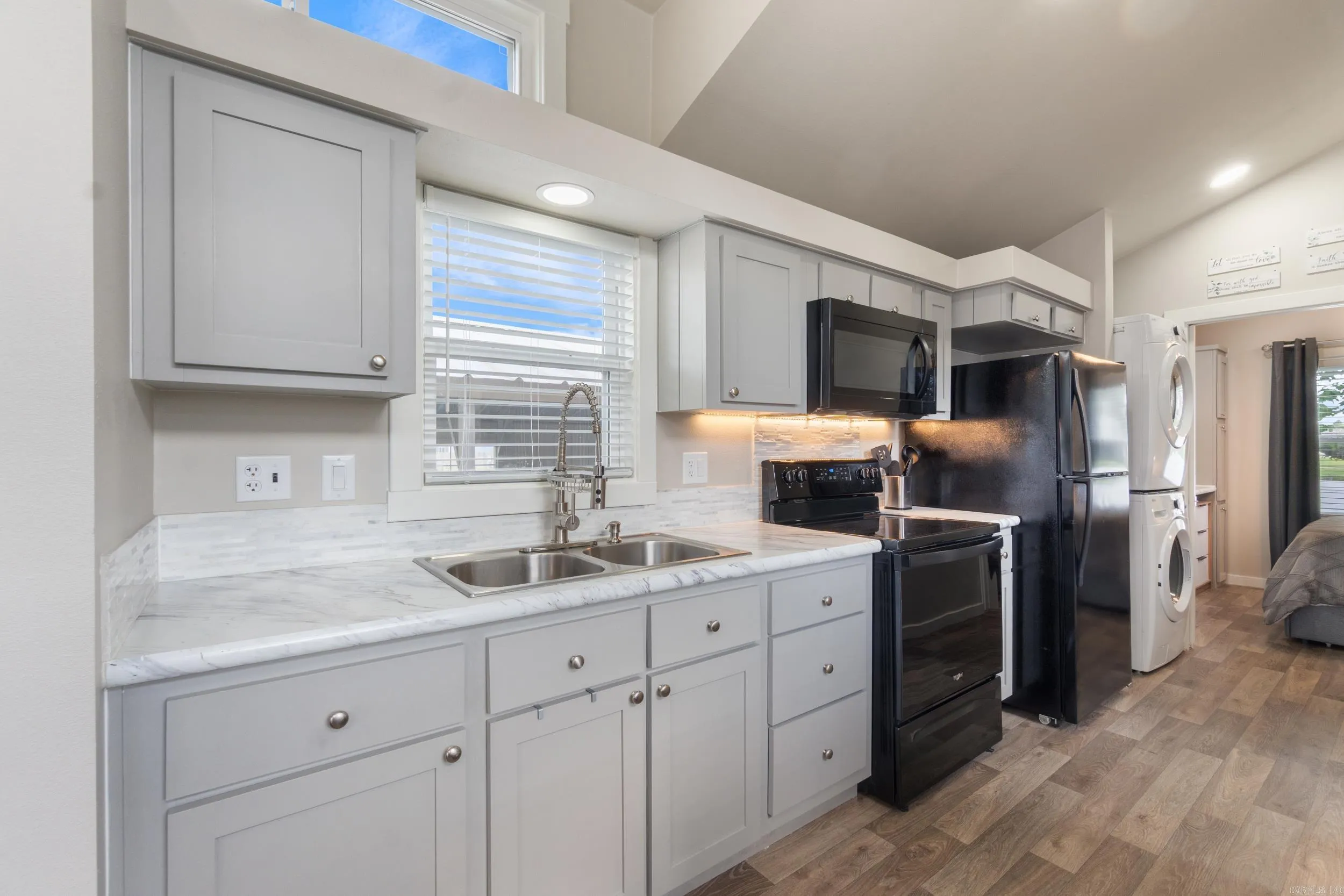 Property at 828 E Mango way - Image 7