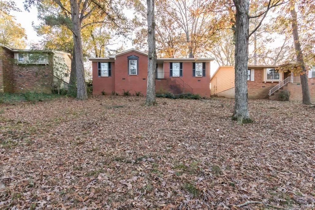 Property at 29  Rosewood - Image 2