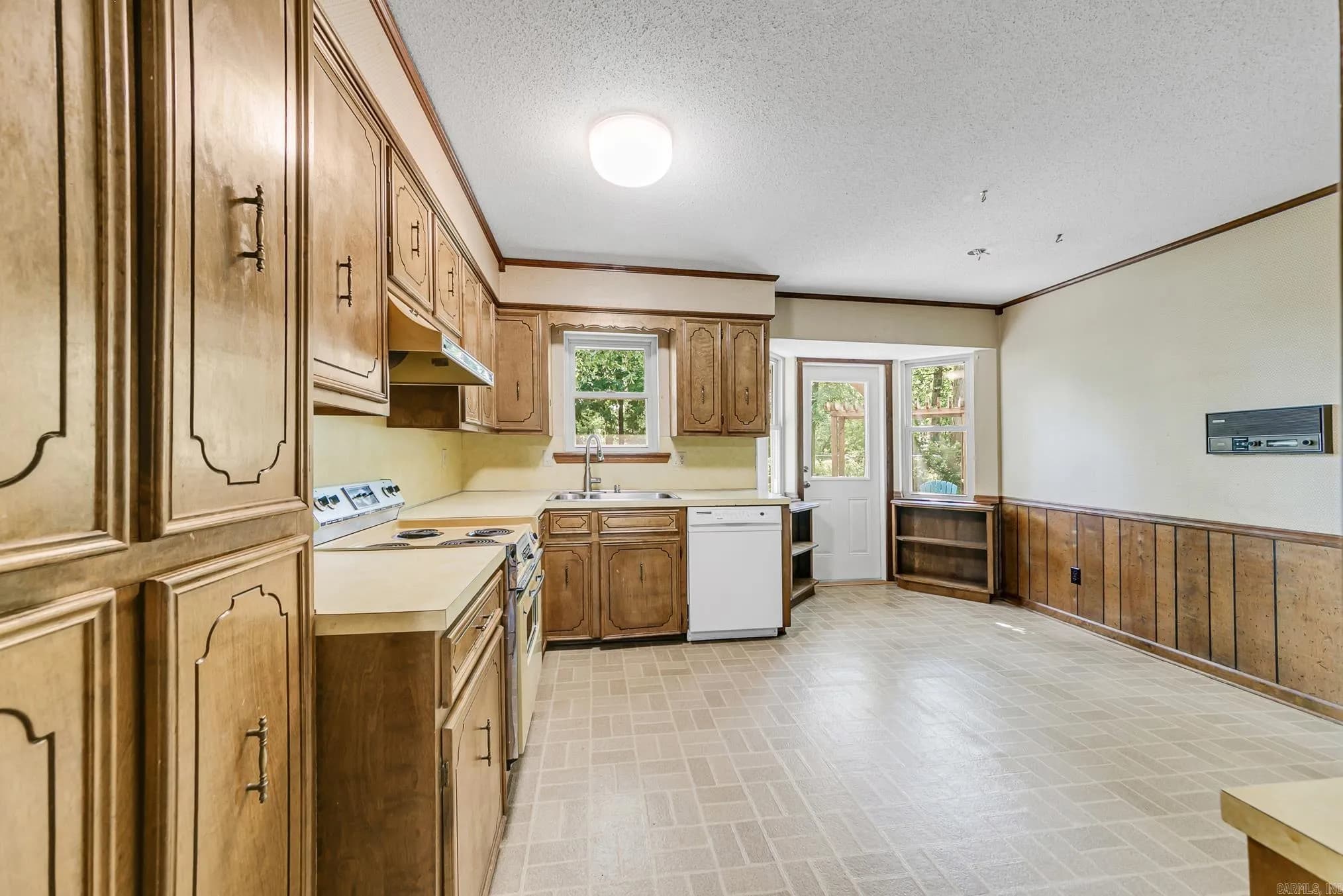 Property at 17  Point south - Image 11