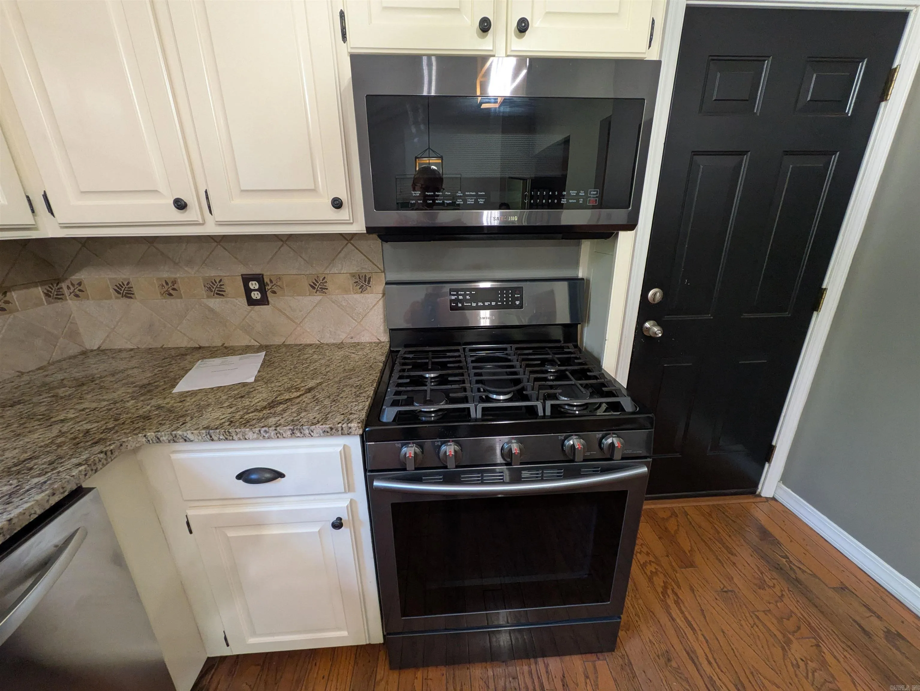 Property at 7  Cedar creek - Image 5