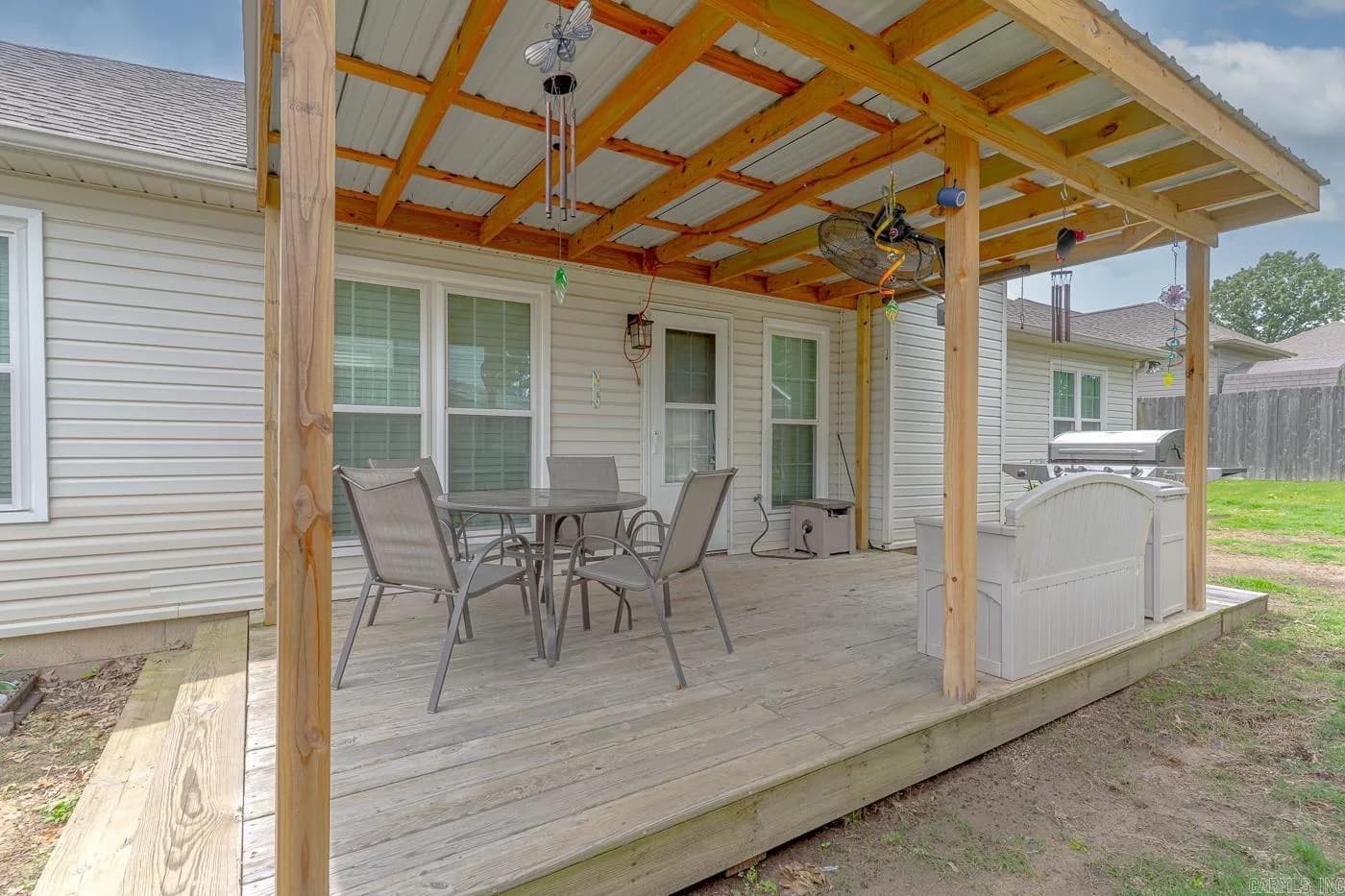 Property at 806  Amberwood - Image 35