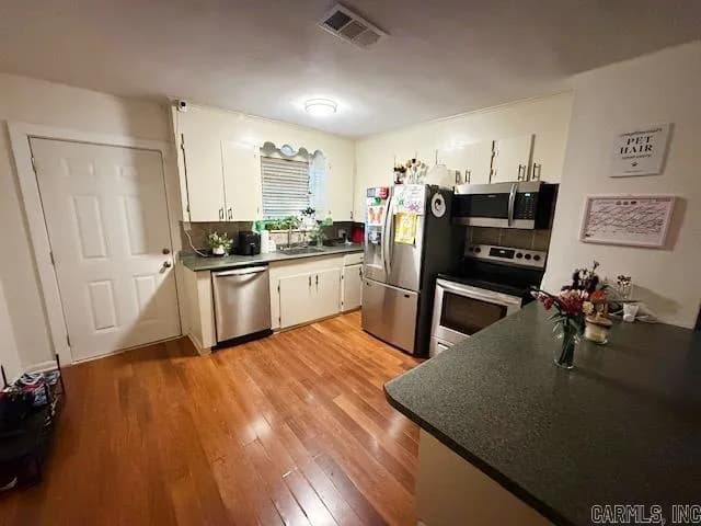 Property at 24  Bellemeade - Image 9