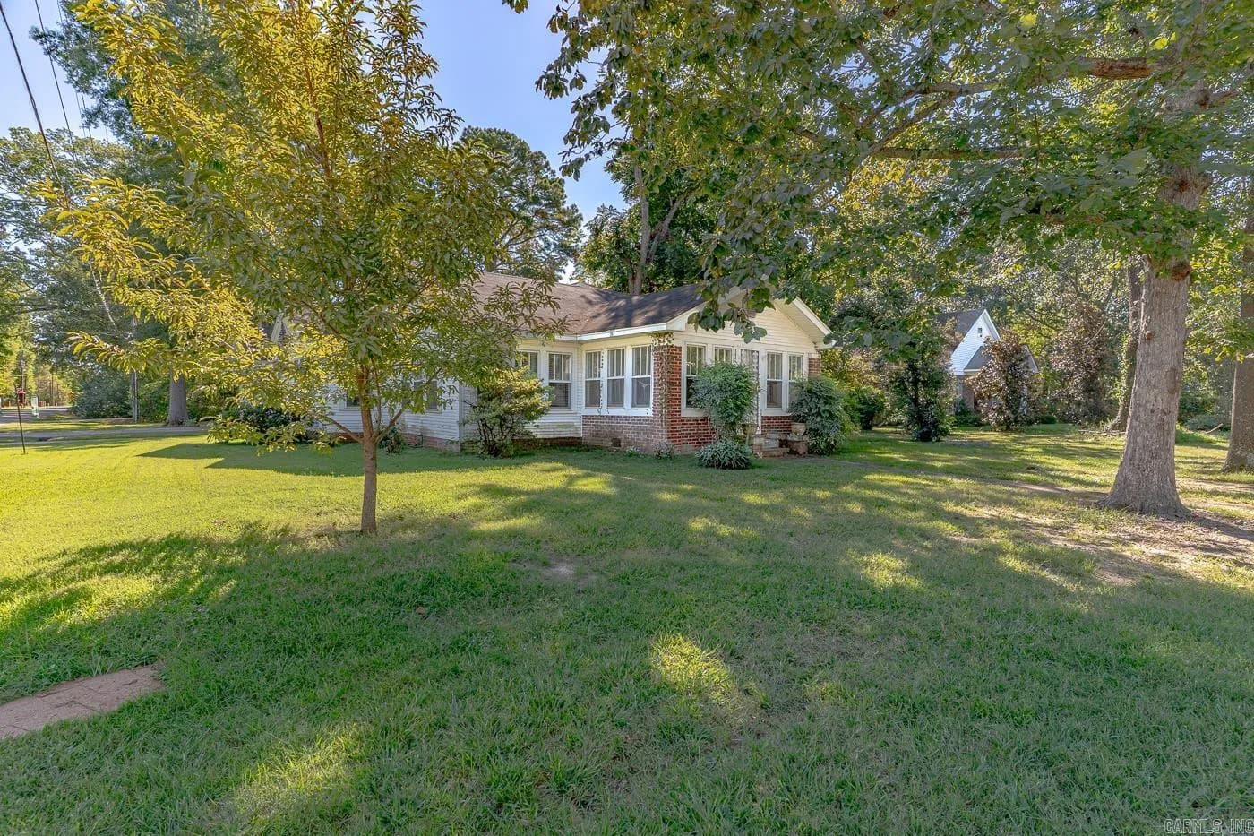 Property at 503  Jefferson - Image 5