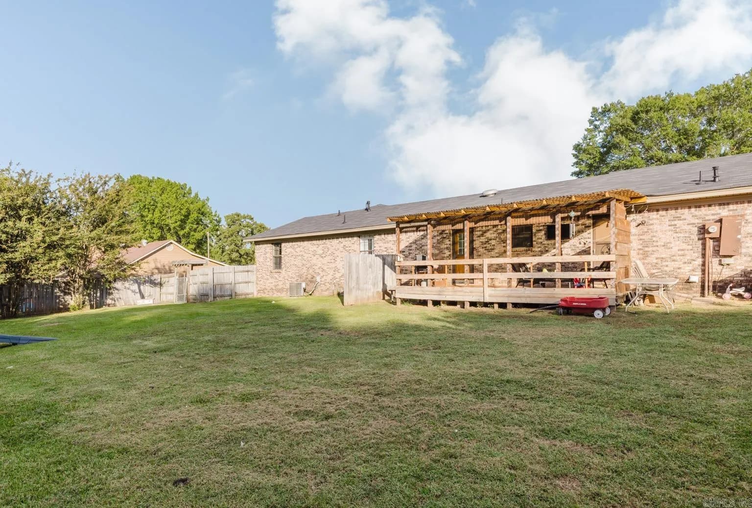 Property at 1  Neal - Image 29