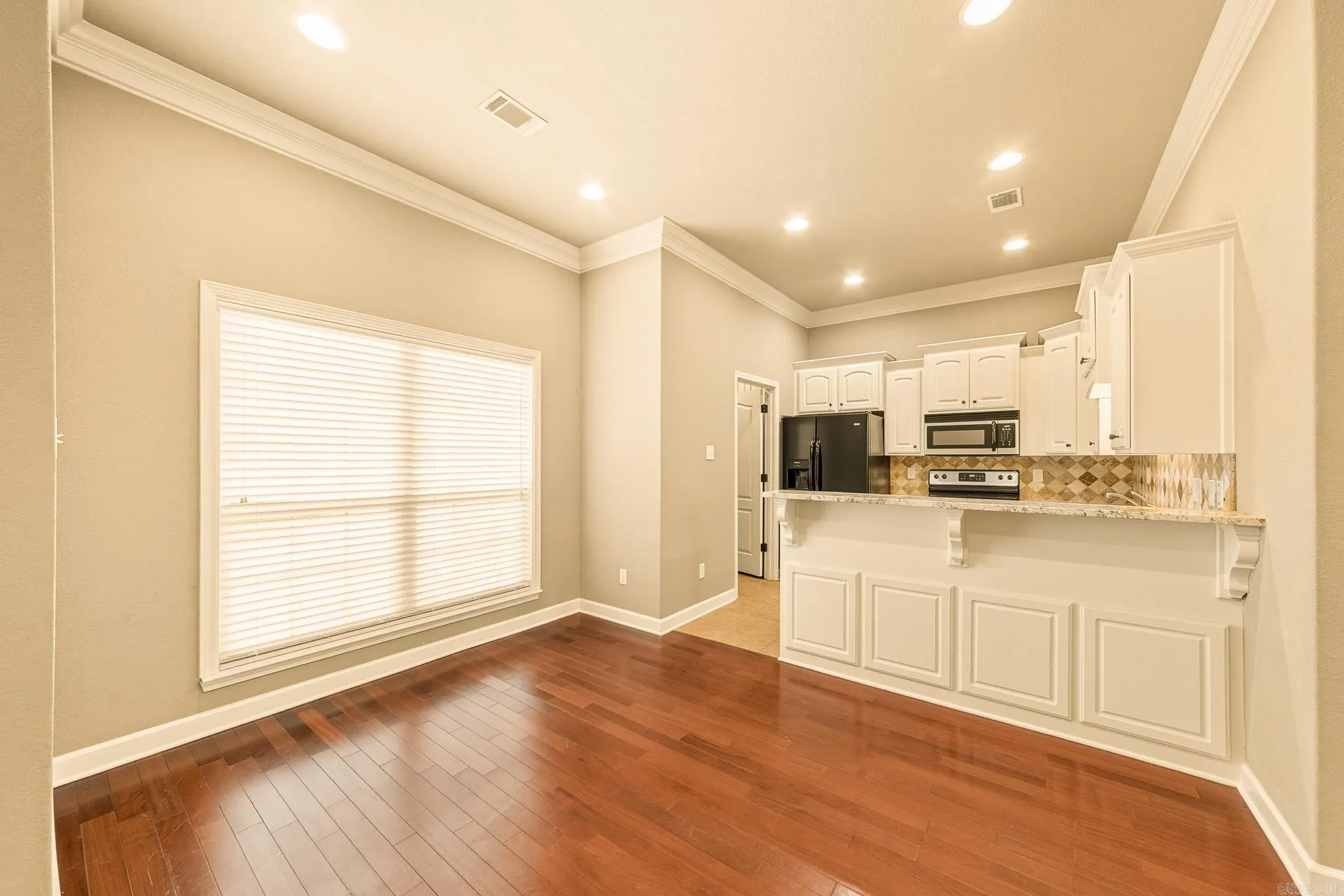 Property at 39  Bryson - Image 10