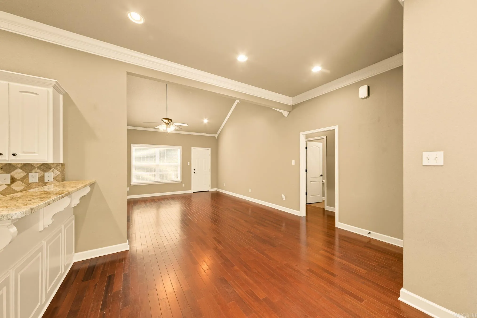 Property at 39  Bryson - Image 11