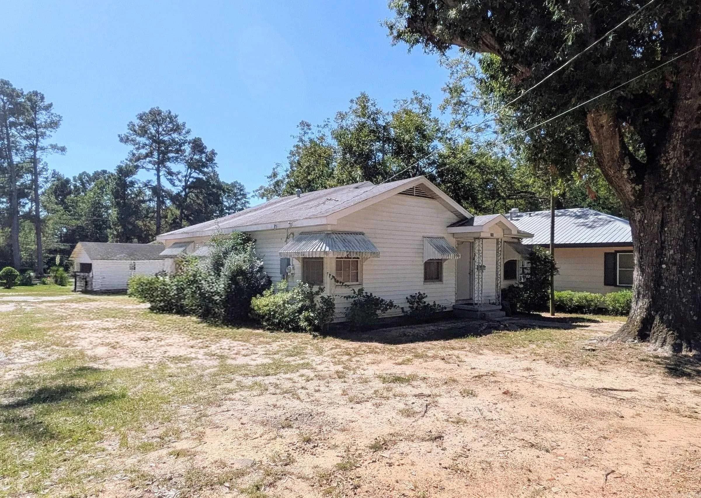 Property at 731  Davies street