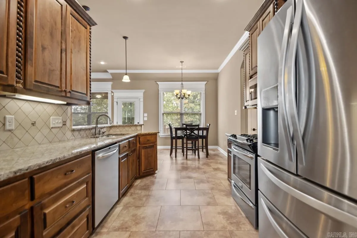 Property at 2032  Miramonte - Image 10