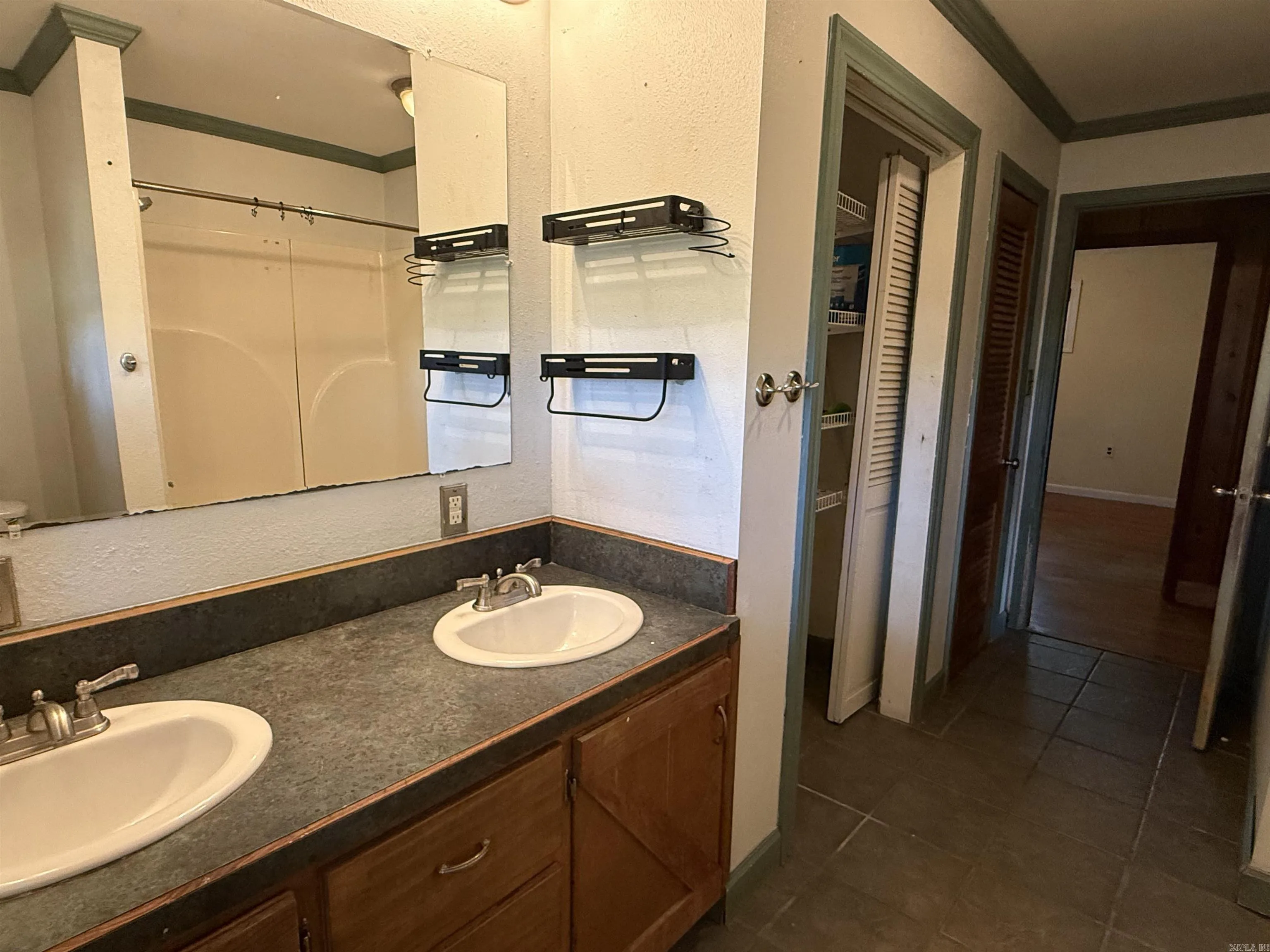 Property at 3505  Floral - Image 12