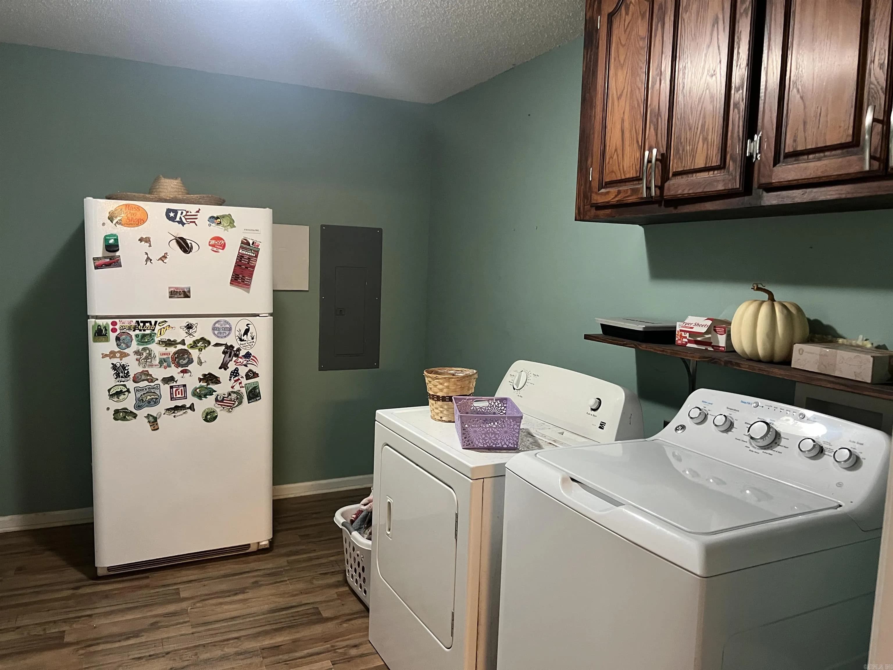 Property at 904 W Dogwood - Image 10
