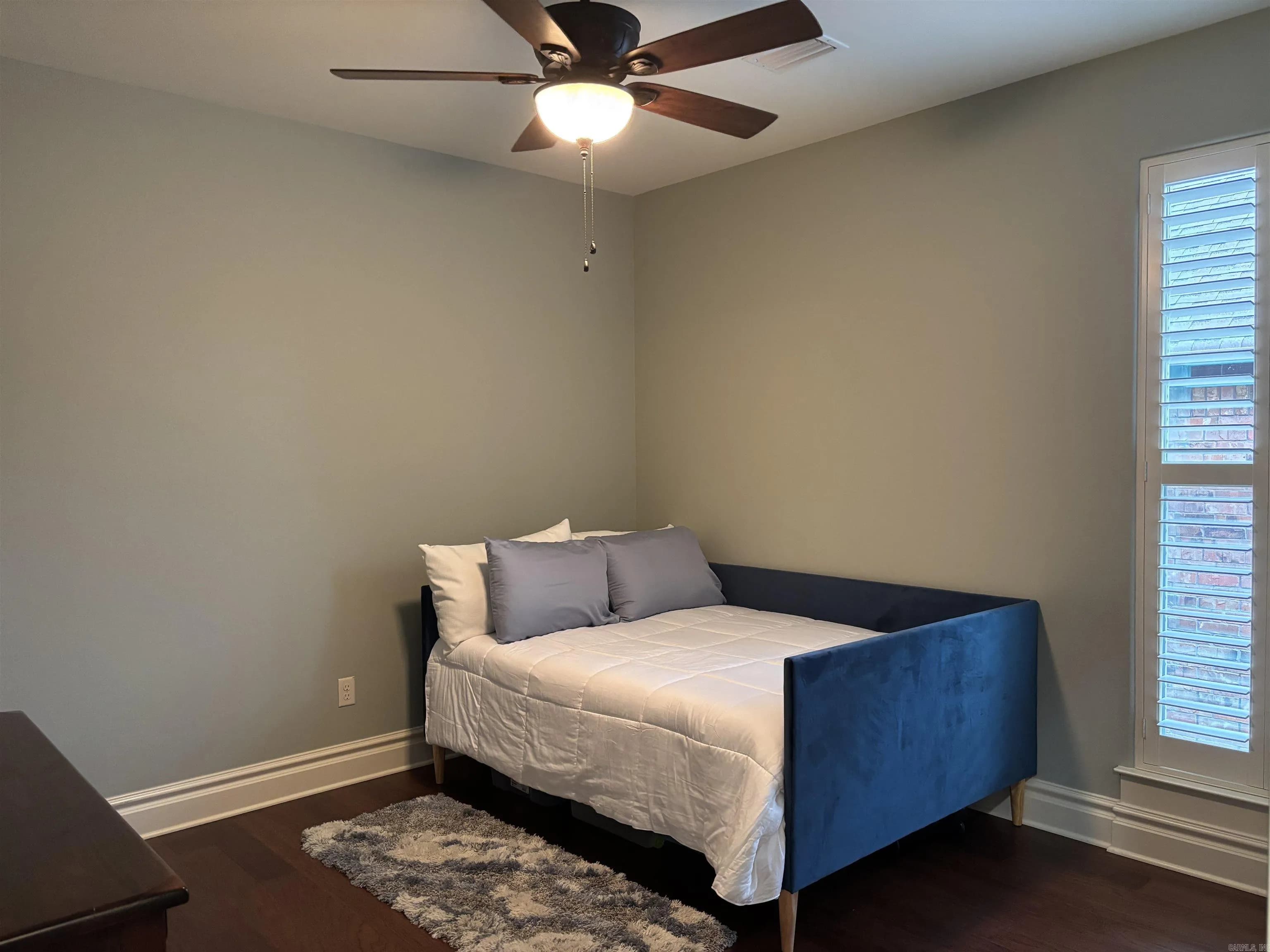 Property at 1278  Turnberry - Image 25