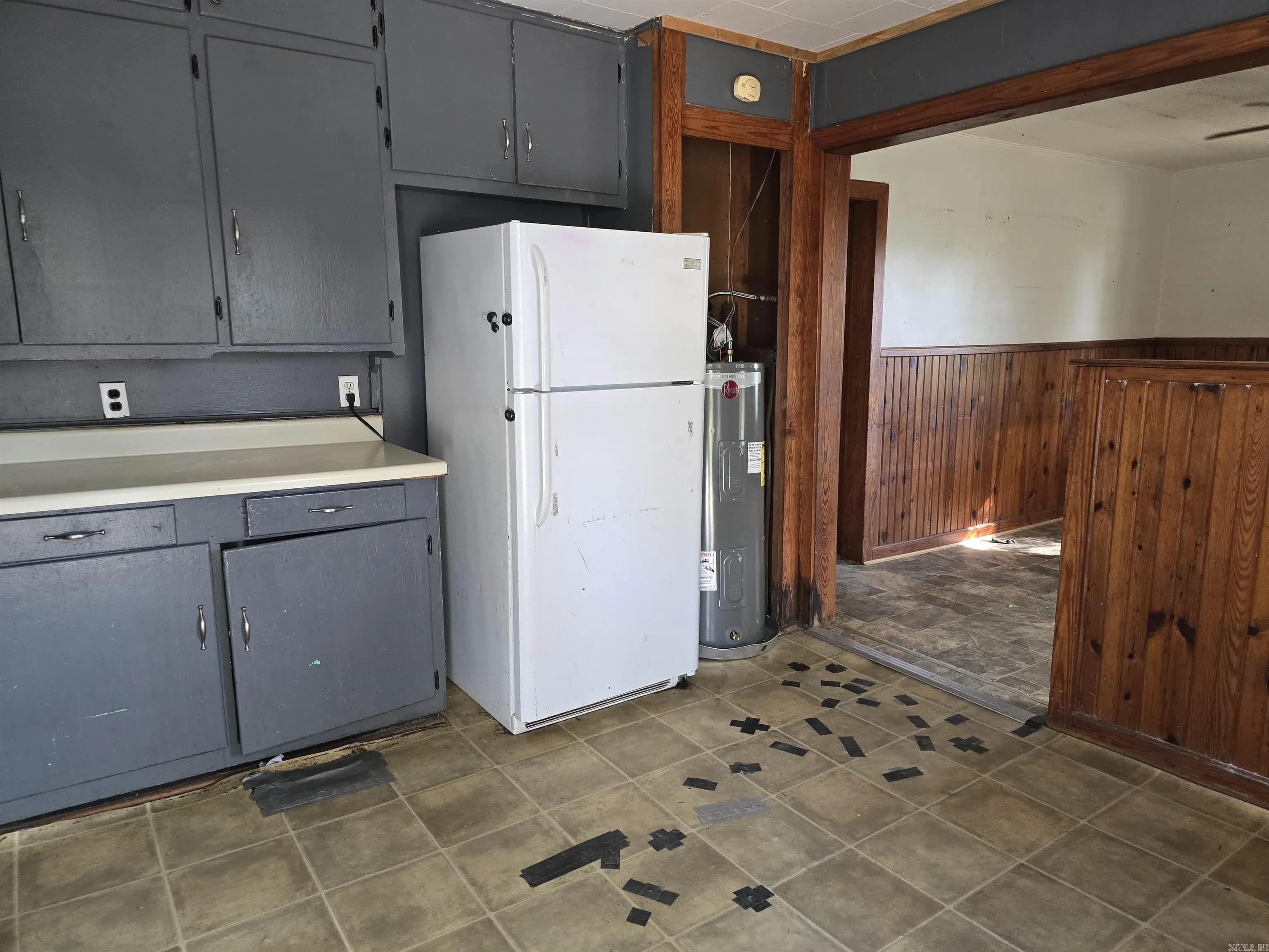 Property at 130 W Johnson - Image 7