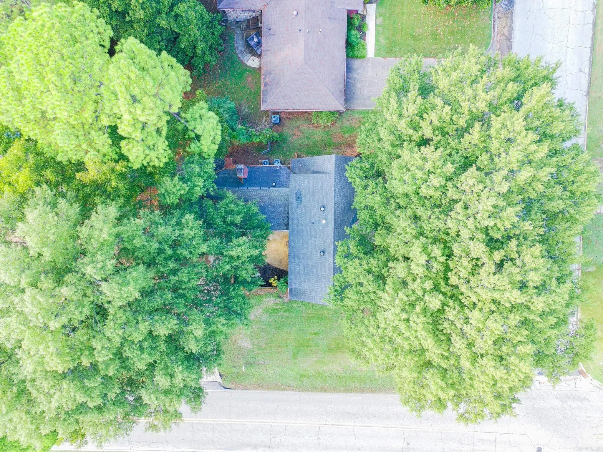 Property at 1919  Sherwood - Image 14