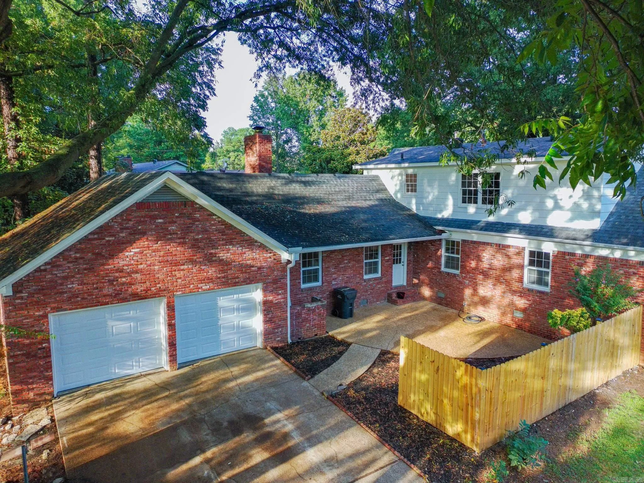 Property at 1919  Sherwood - Image 7
