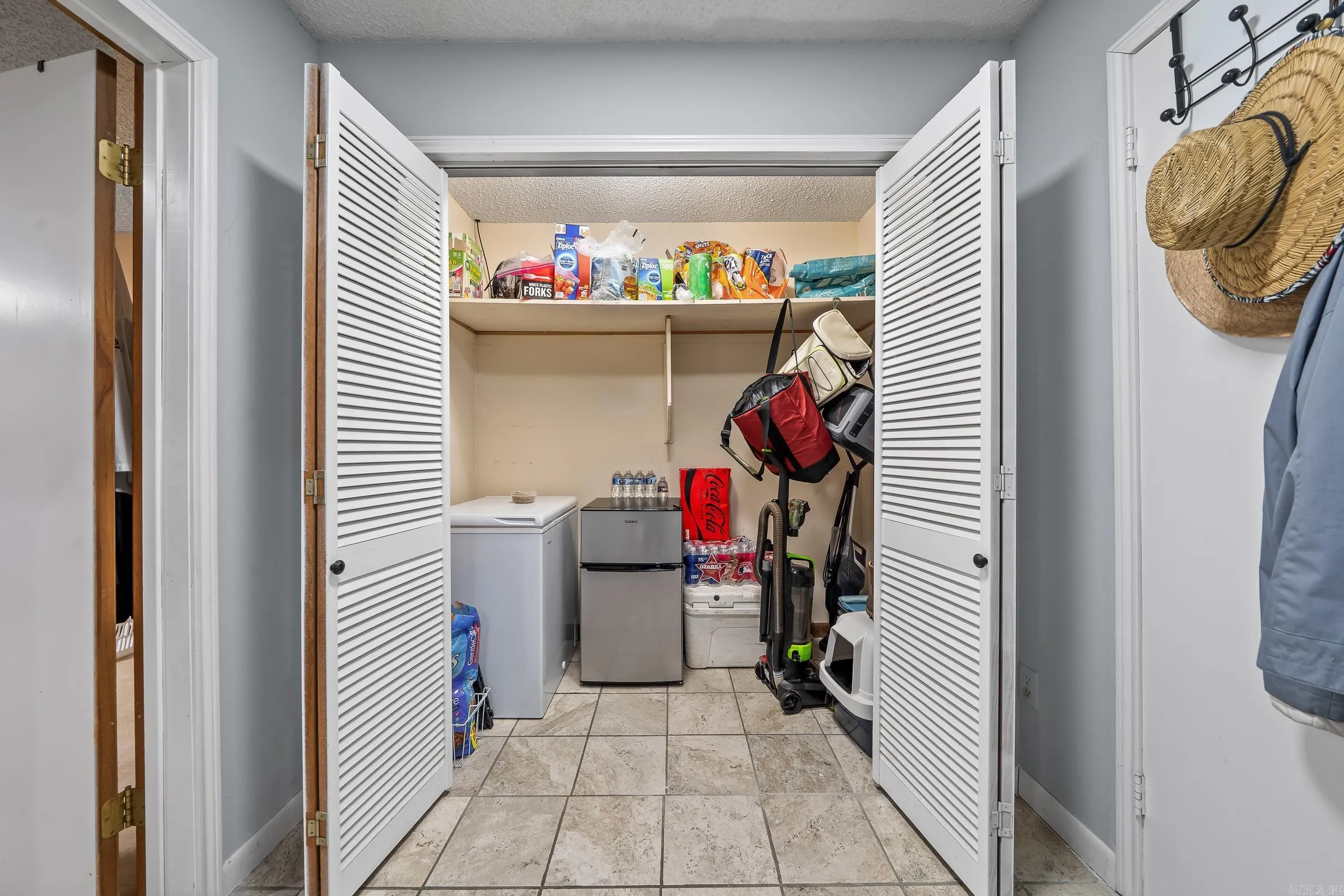 Property at 415  Crooked road - Image 14