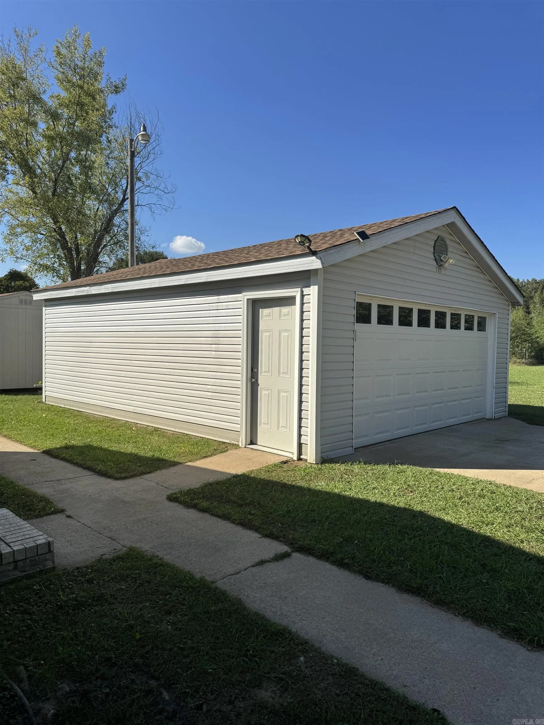 Property at 107  Pierce - Image 6