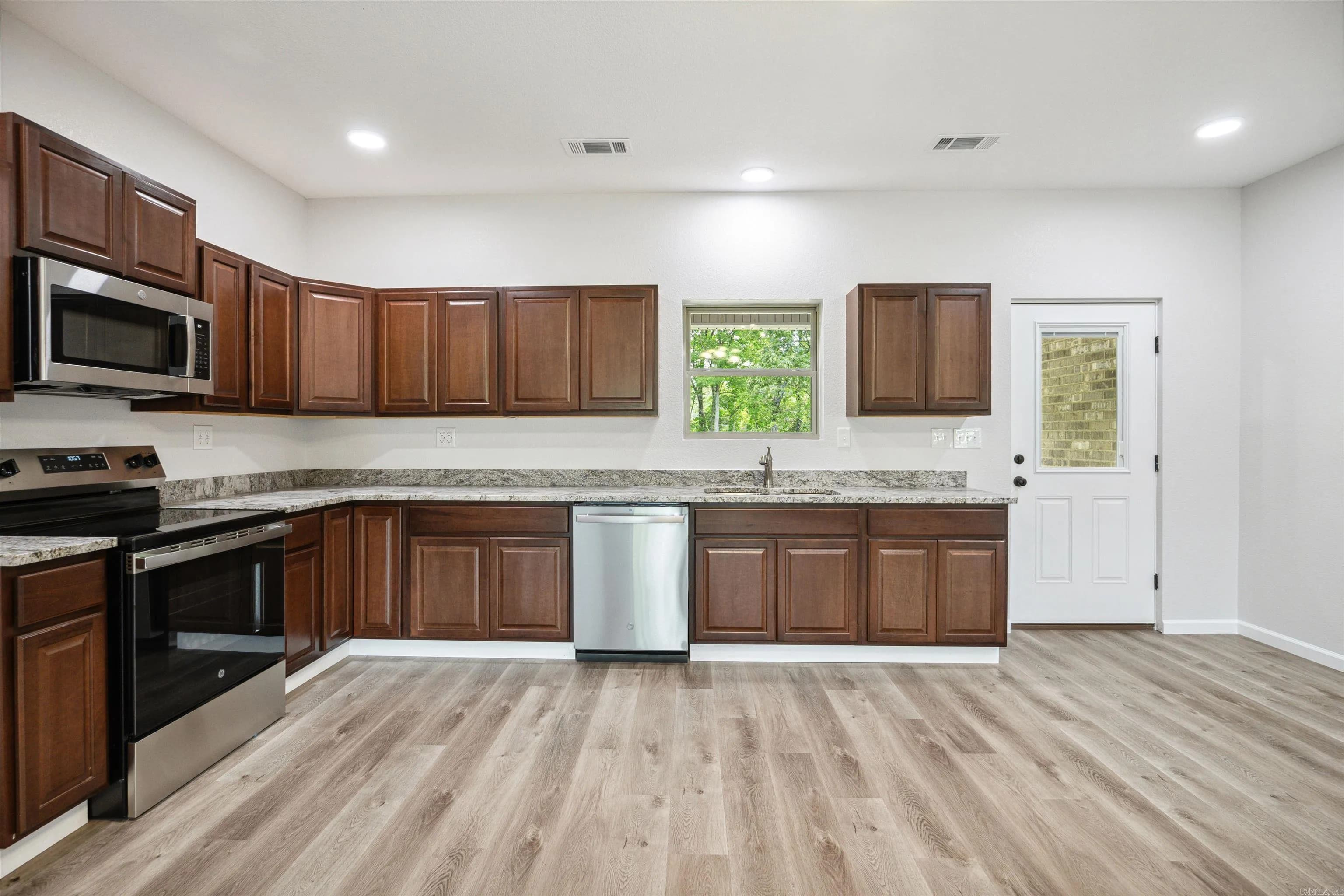 Property at 110  County road 7922 - Image 5