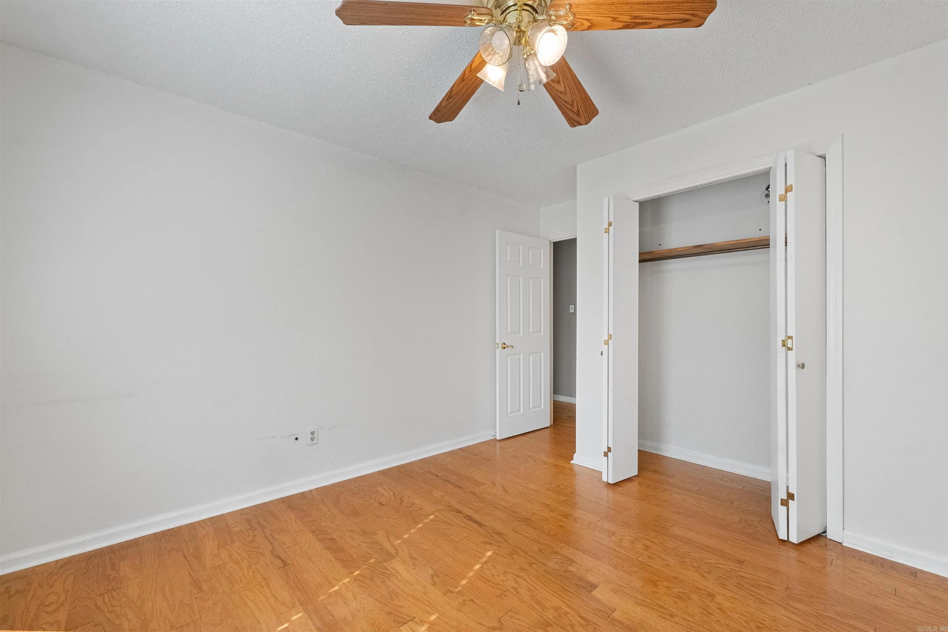 Property at 6  Ridgewell ct - Image 22