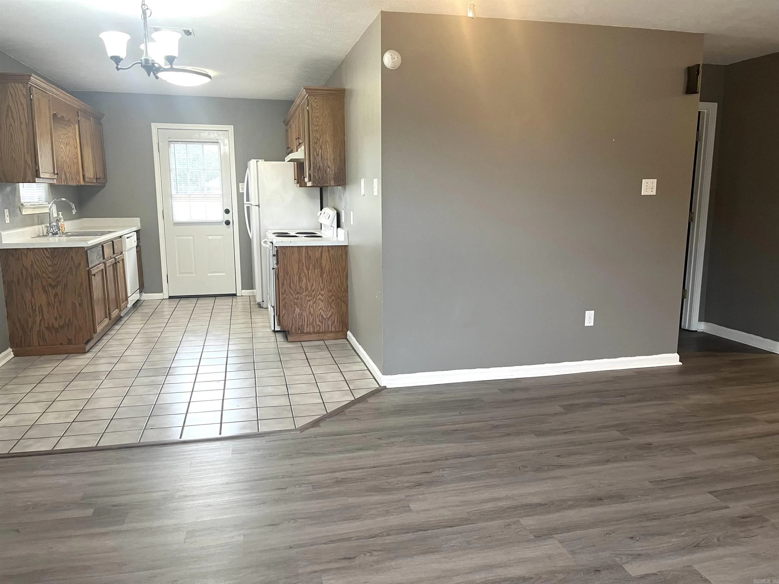 Property at 3915  Gabrial - Image 9