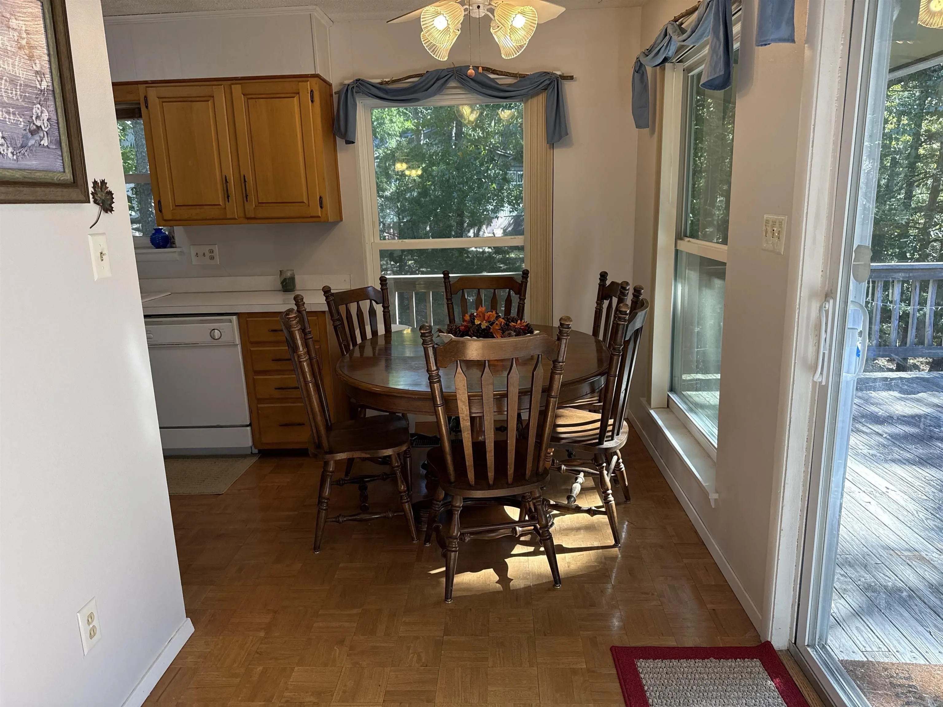 Property at 106  Rainbow - Image 14