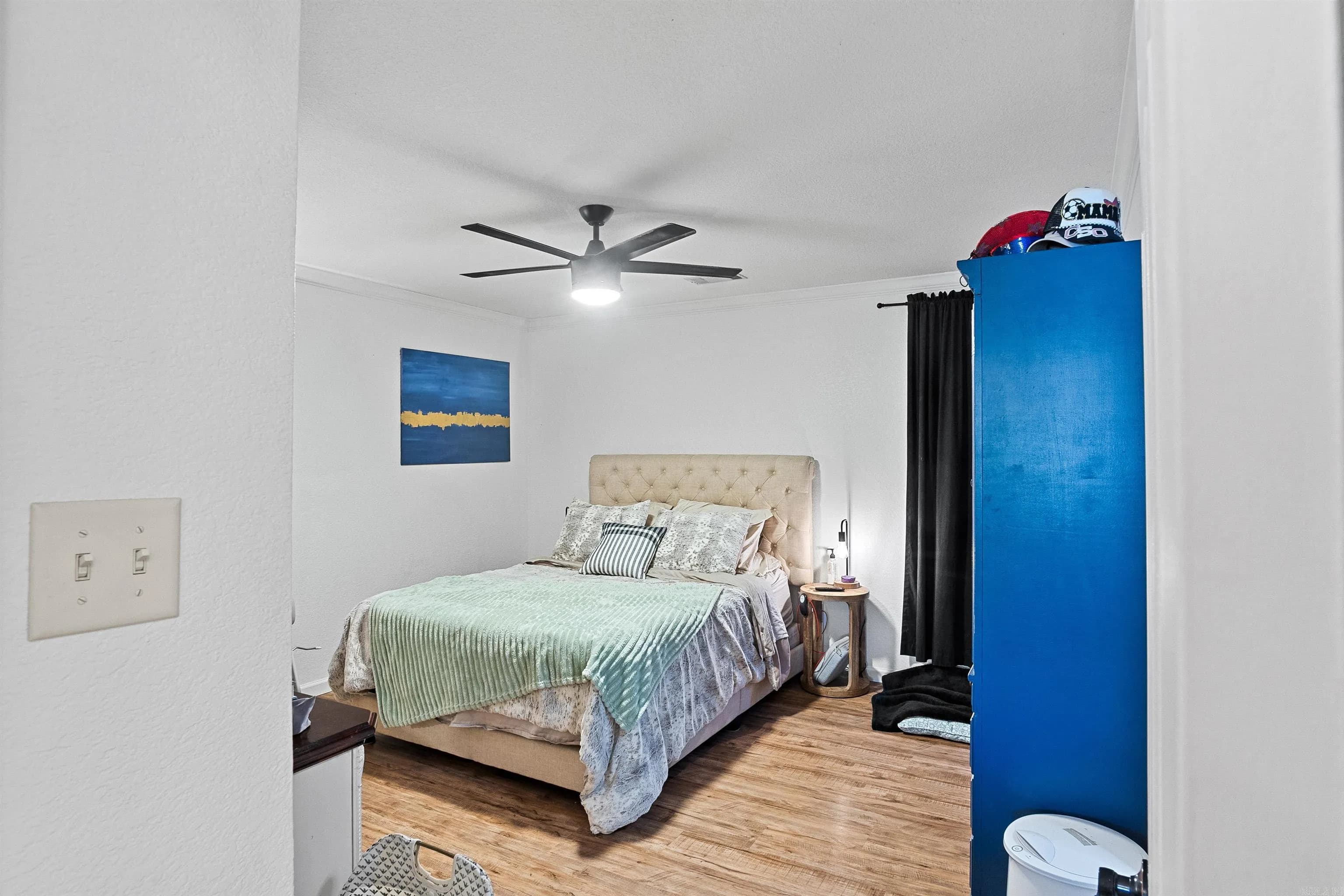 Property at 106  Seminole - Image 12